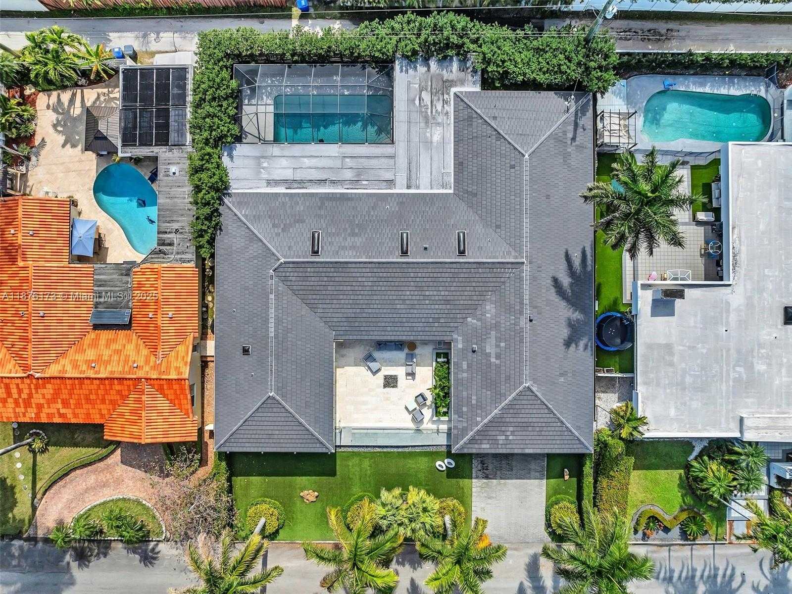 Small Image of 840 SOUTH SOUTHLAKE DR, Hollywood Number 44