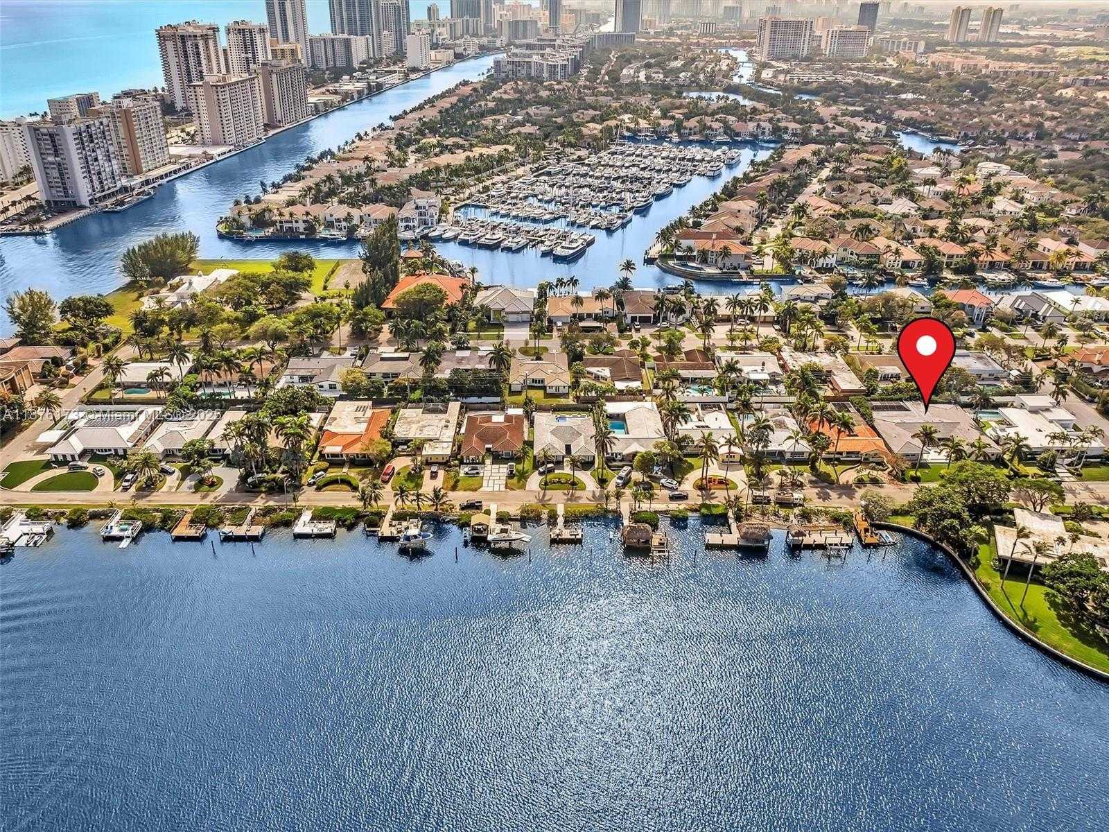 Small Image of 840 SOUTH SOUTHLAKE DR, Hollywood Number 45