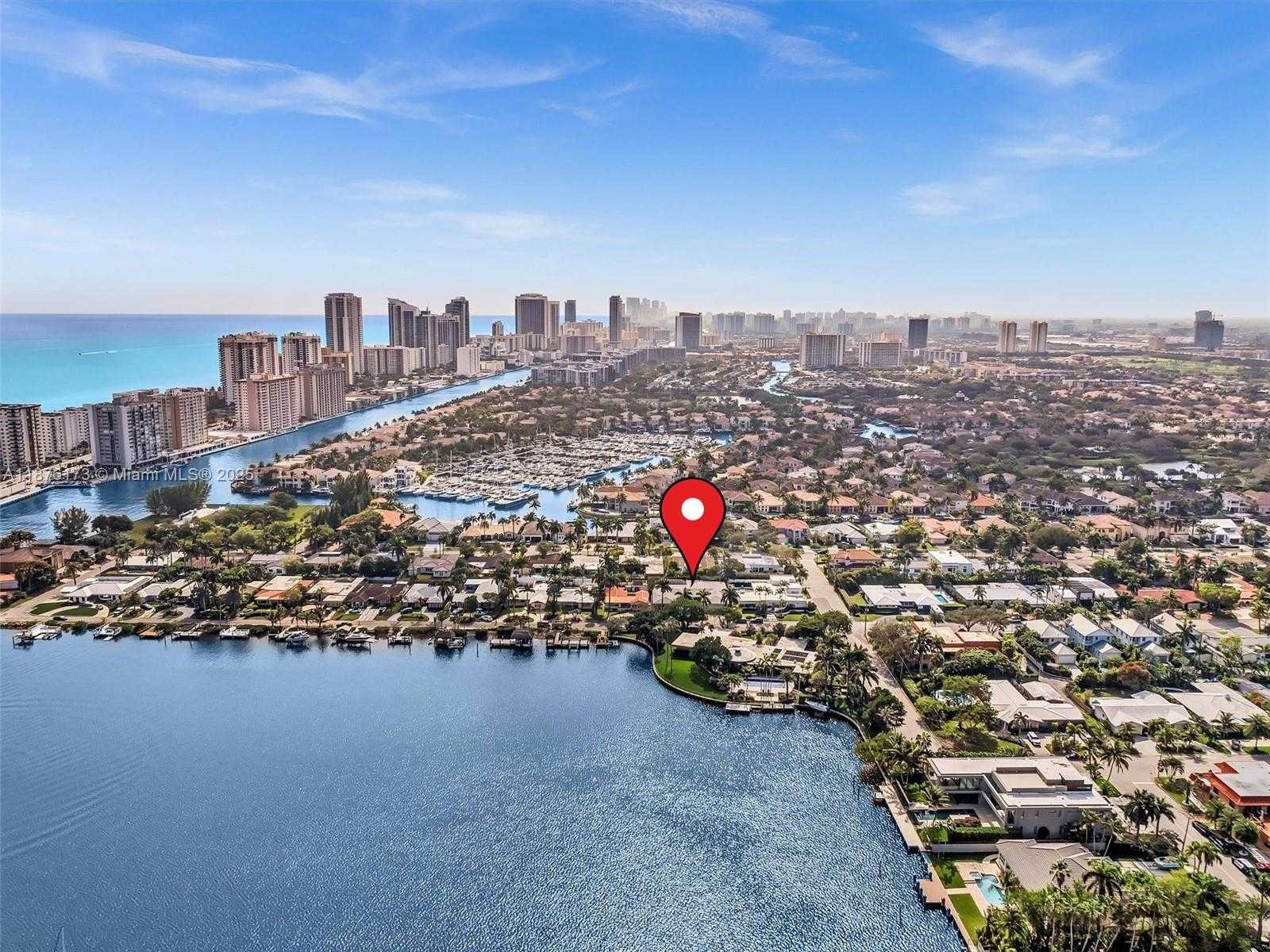 Small Image of 840 SOUTH SOUTHLAKE DR, Hollywood Number 47
