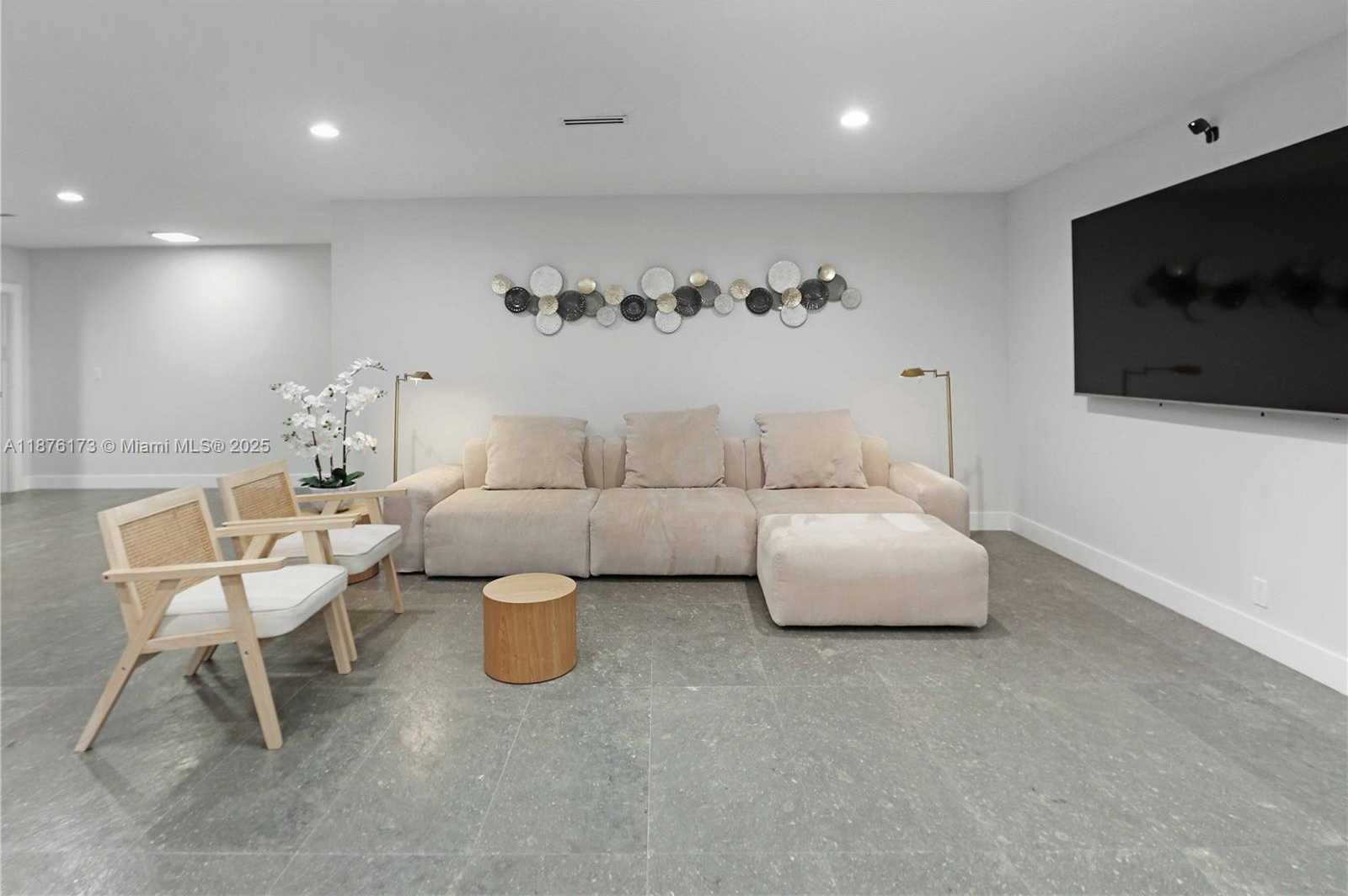 Small Image of 840 SOUTH SOUTHLAKE DR, Hollywood Number 9