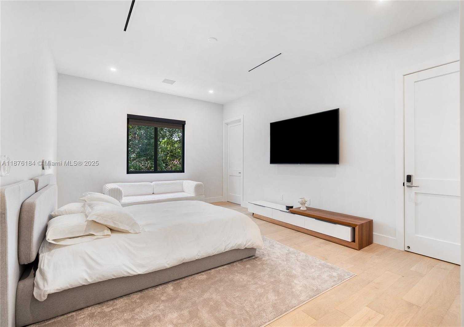 Small Image of 12820 SOUTH WEST 80TH AVE, Pinecrest Number 67