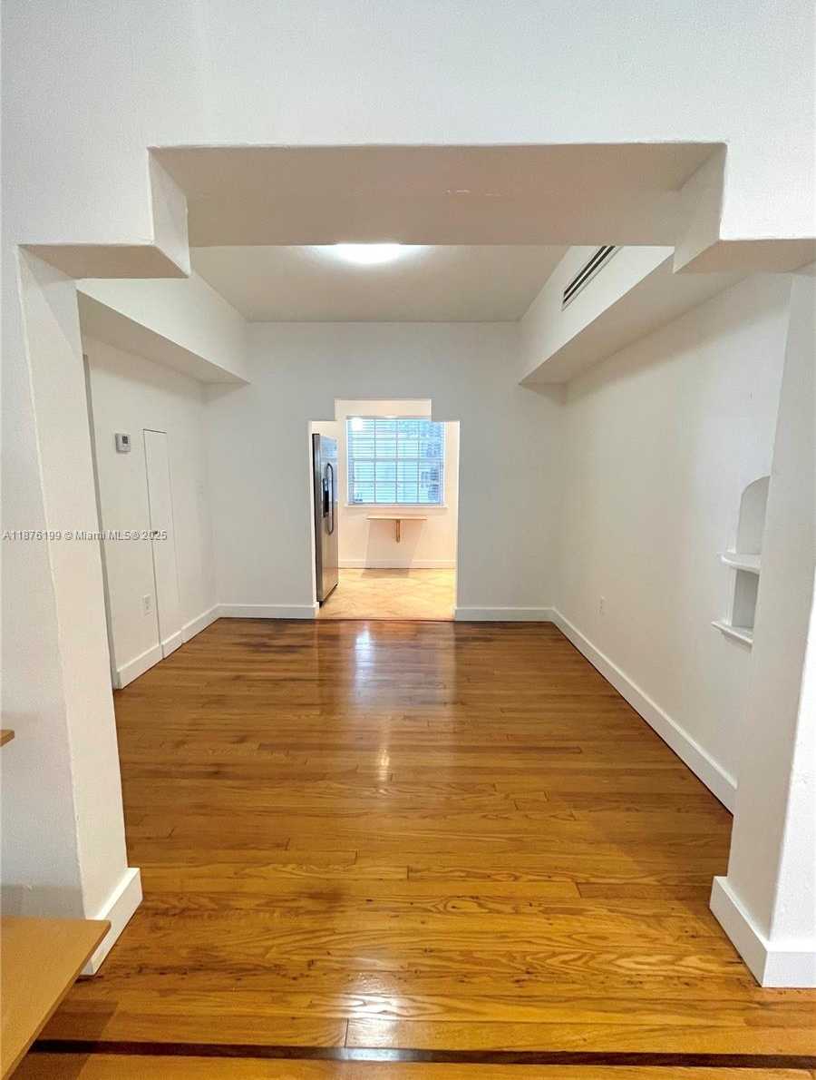 Small Image of 1307 EUCLID AVE #2, Miami Beach Number 6