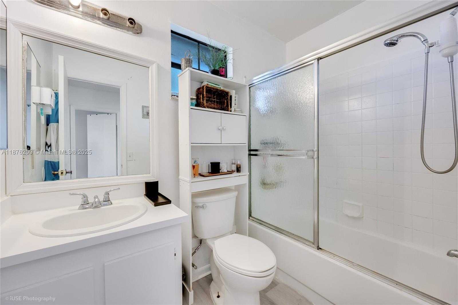 Small Image of 400 NORTH WEST 103RD TER, Pembroke Pines Number 15