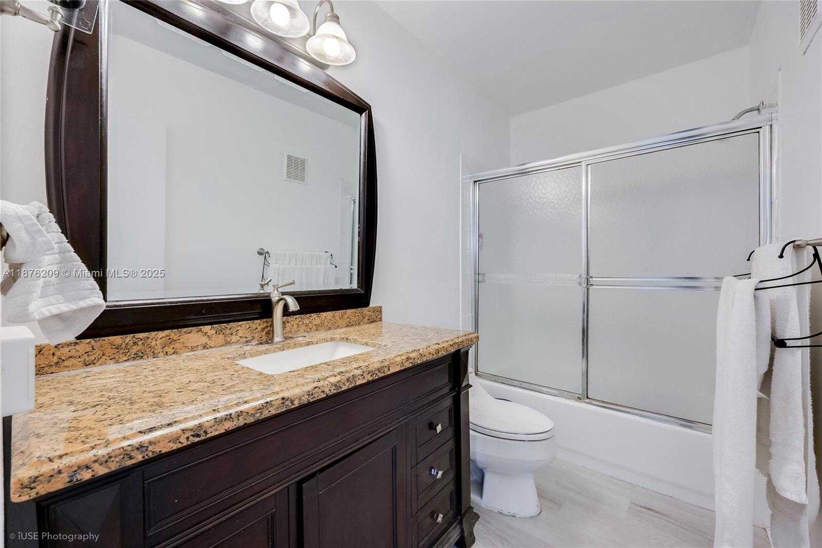 Small Image of 400 NORTH WEST 103RD TER, Pembroke Pines Number 18