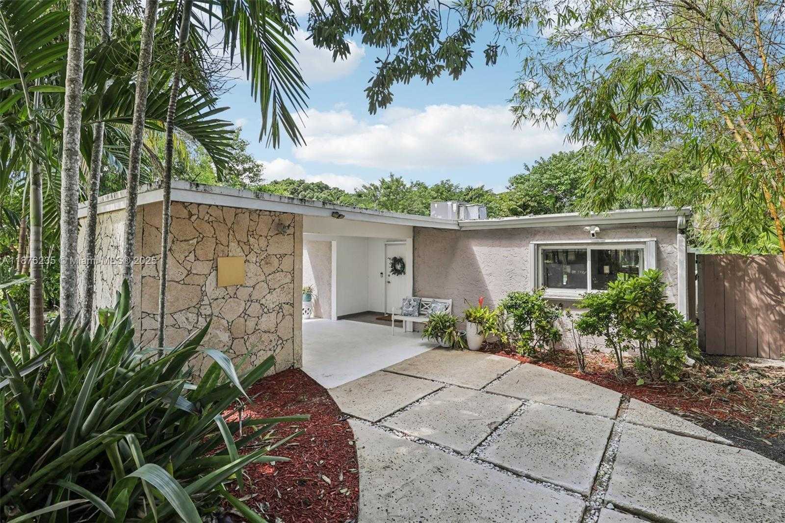 Small Image of 6202 SOUTH WEST 65TH AVE, South Miami Number 11