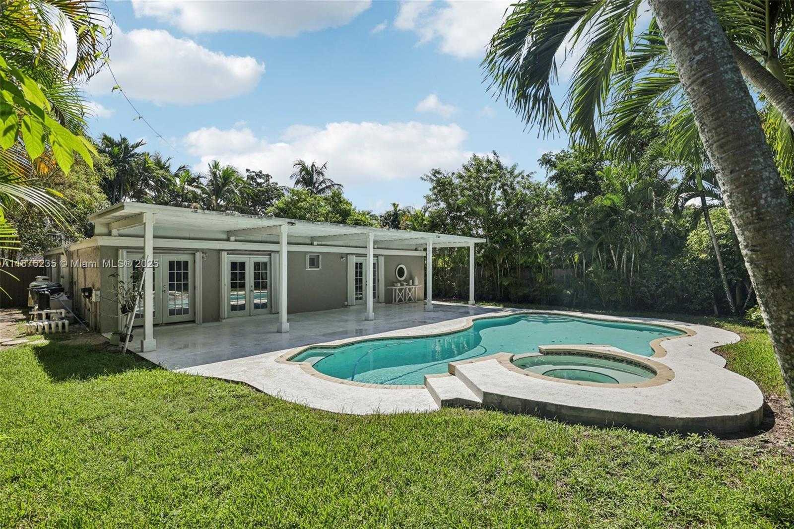 Small Image of 6202 SOUTH WEST 65TH AVE, South Miami Number 17