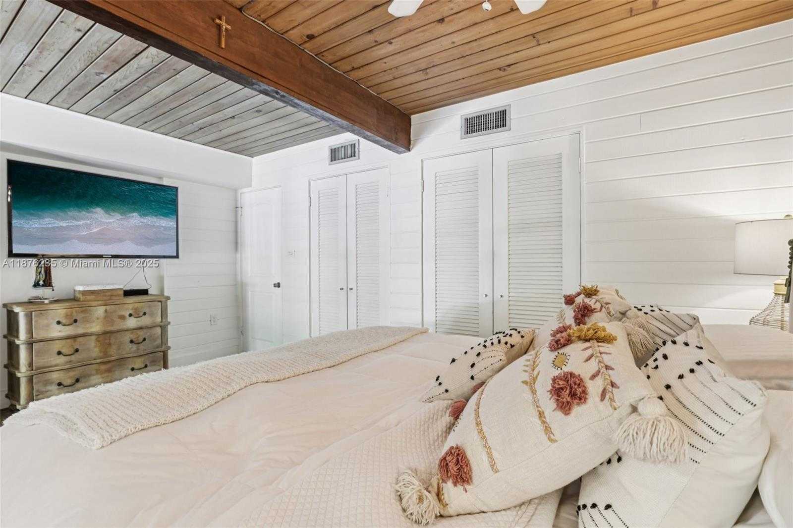 Small Image of 6202 SOUTH WEST 65TH AVE, South Miami Number 40