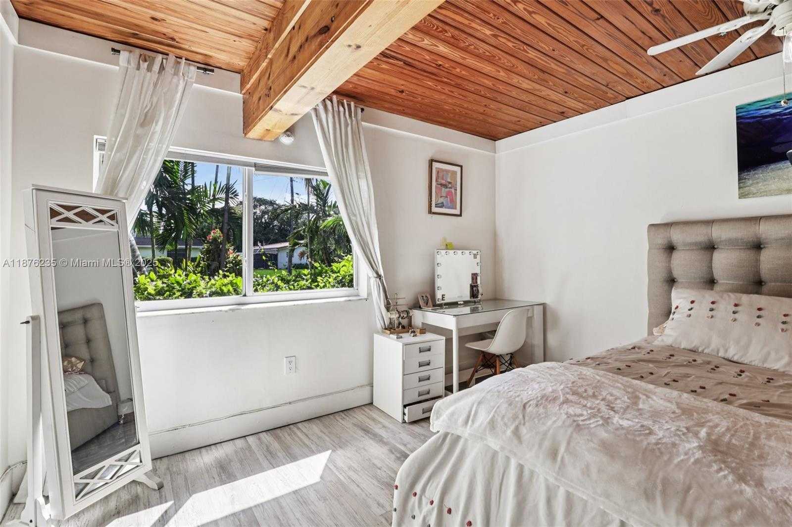 Small Image of 6202 SOUTH WEST 65TH AVE, South Miami Number 46