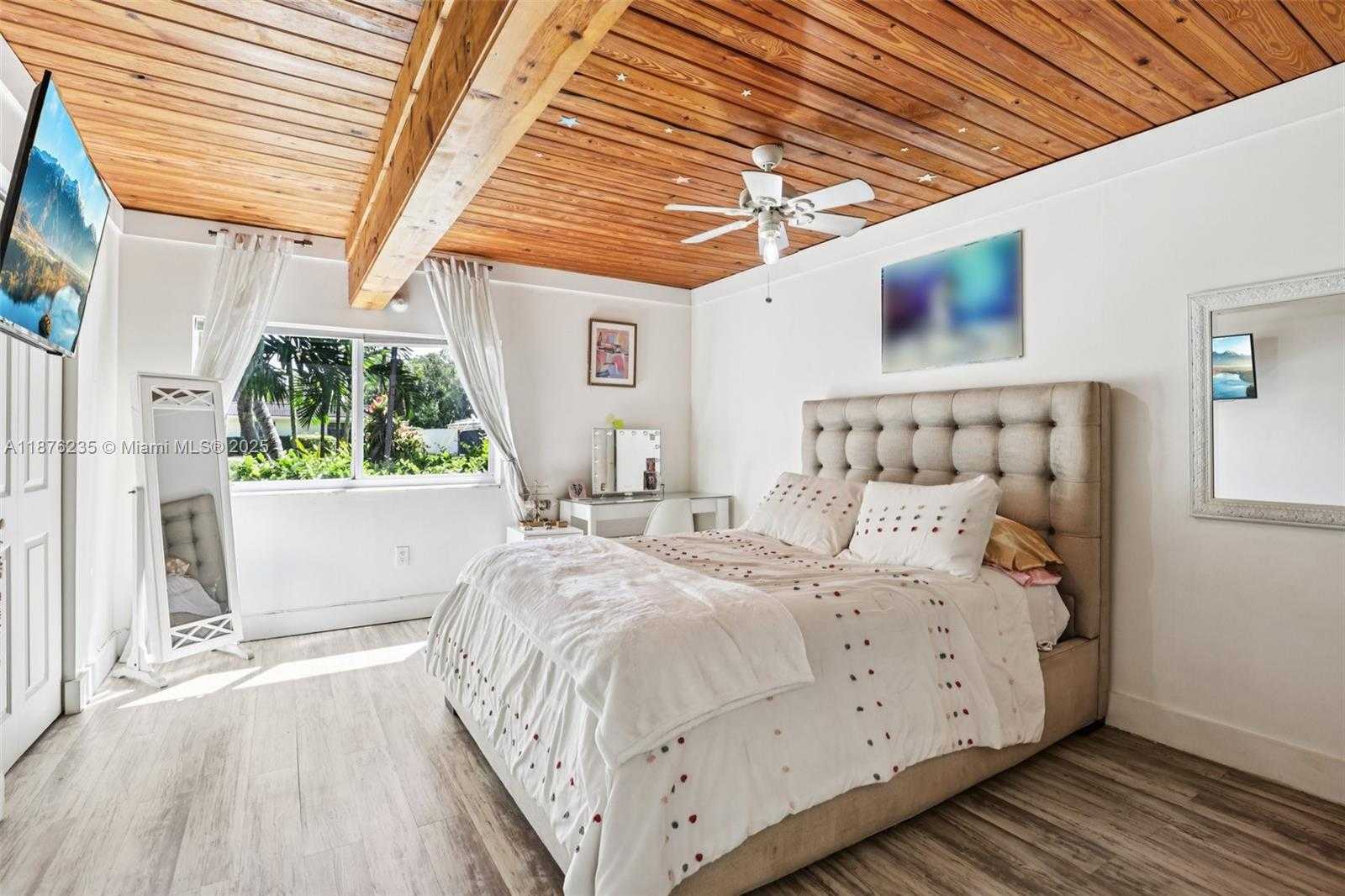 Small Image of 6202 SOUTH WEST 65TH AVE, South Miami Number 5