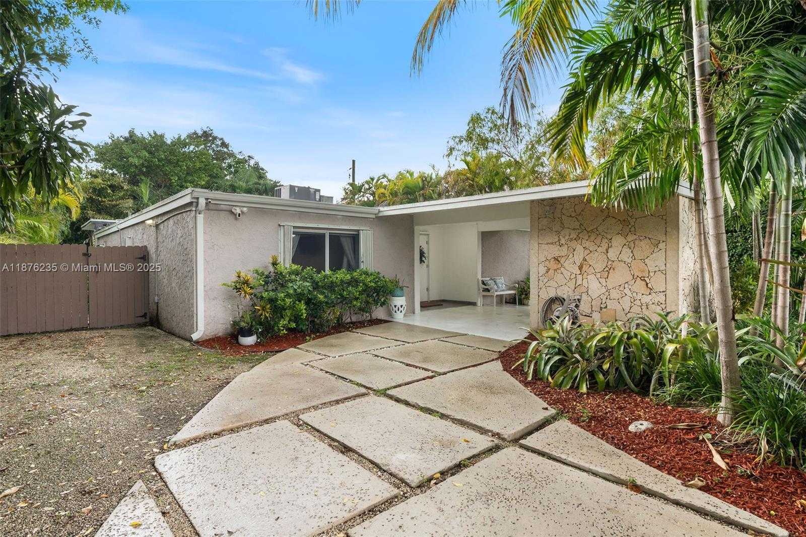 Small Image of 6202 SOUTH WEST 65TH AVE, South Miami Number 8