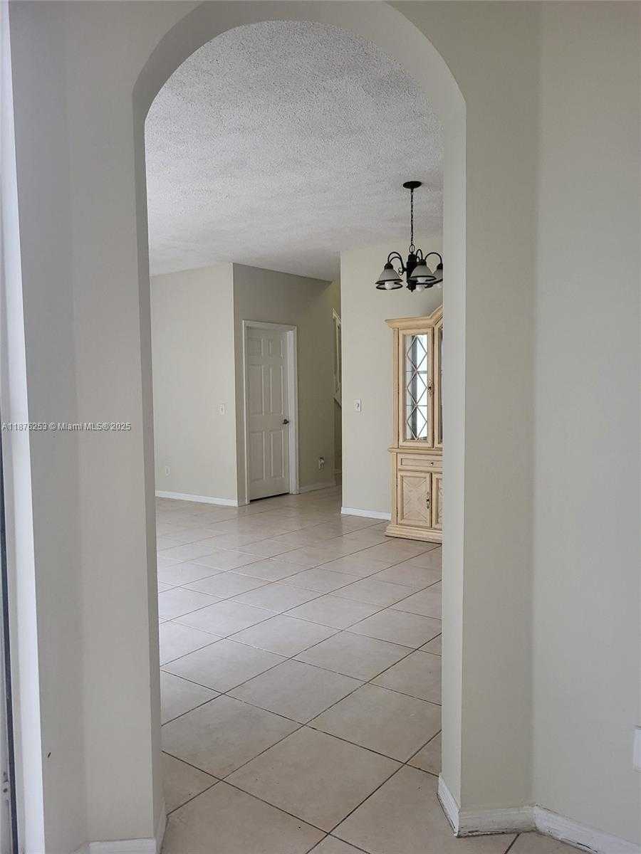 Small Image of 13012 NORTH WEST 8TH ST, Pembroke Pines Number 12