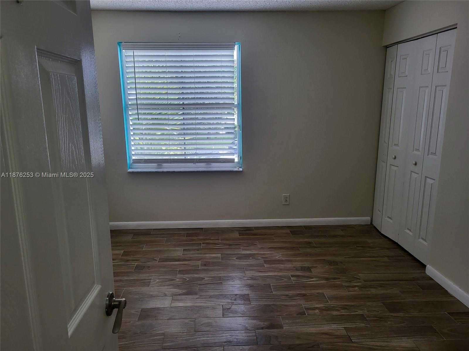 Small Image of 13012 NORTH WEST 8TH ST, Pembroke Pines Number 3