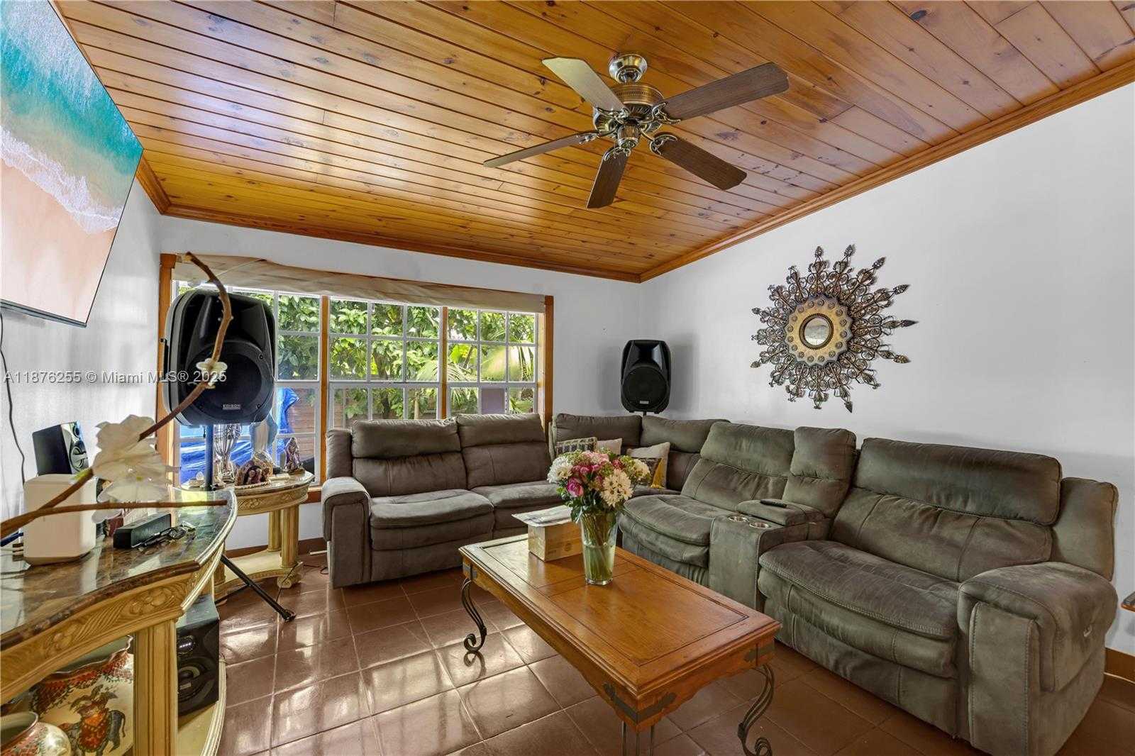 Small Image of 690 NORTH WEST 18TH ST, Homestead Number 5