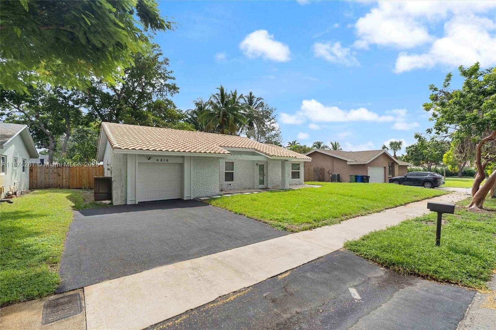 Small Image of 6816 NORTH WEST 26TH AVE, Fort Lauderdale Number 3