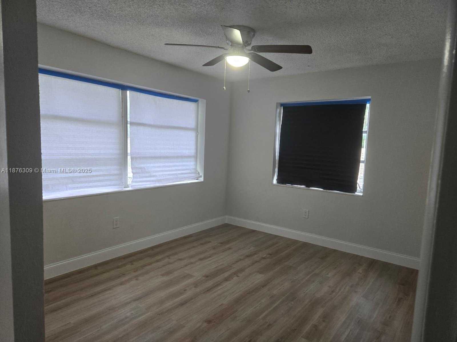 Small Image of 6400 MEADE ST, Hollywood Number 10