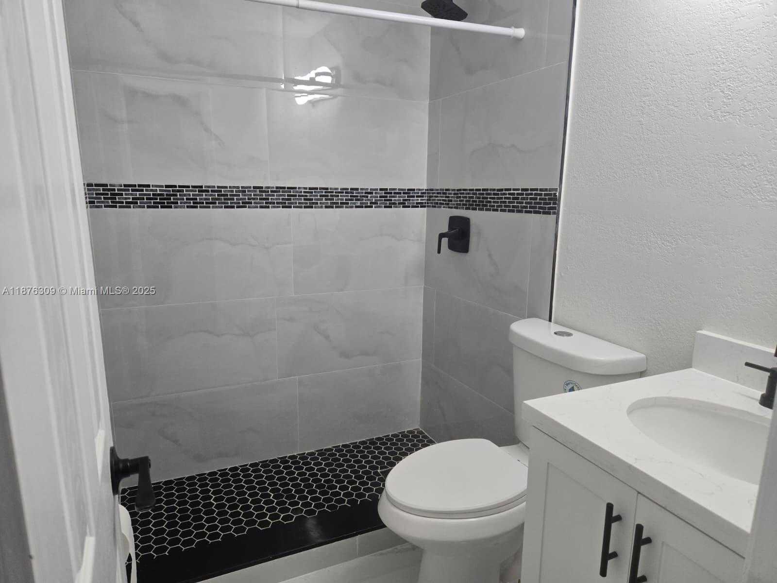 Small Image of 6400 MEADE ST, Hollywood Number 13