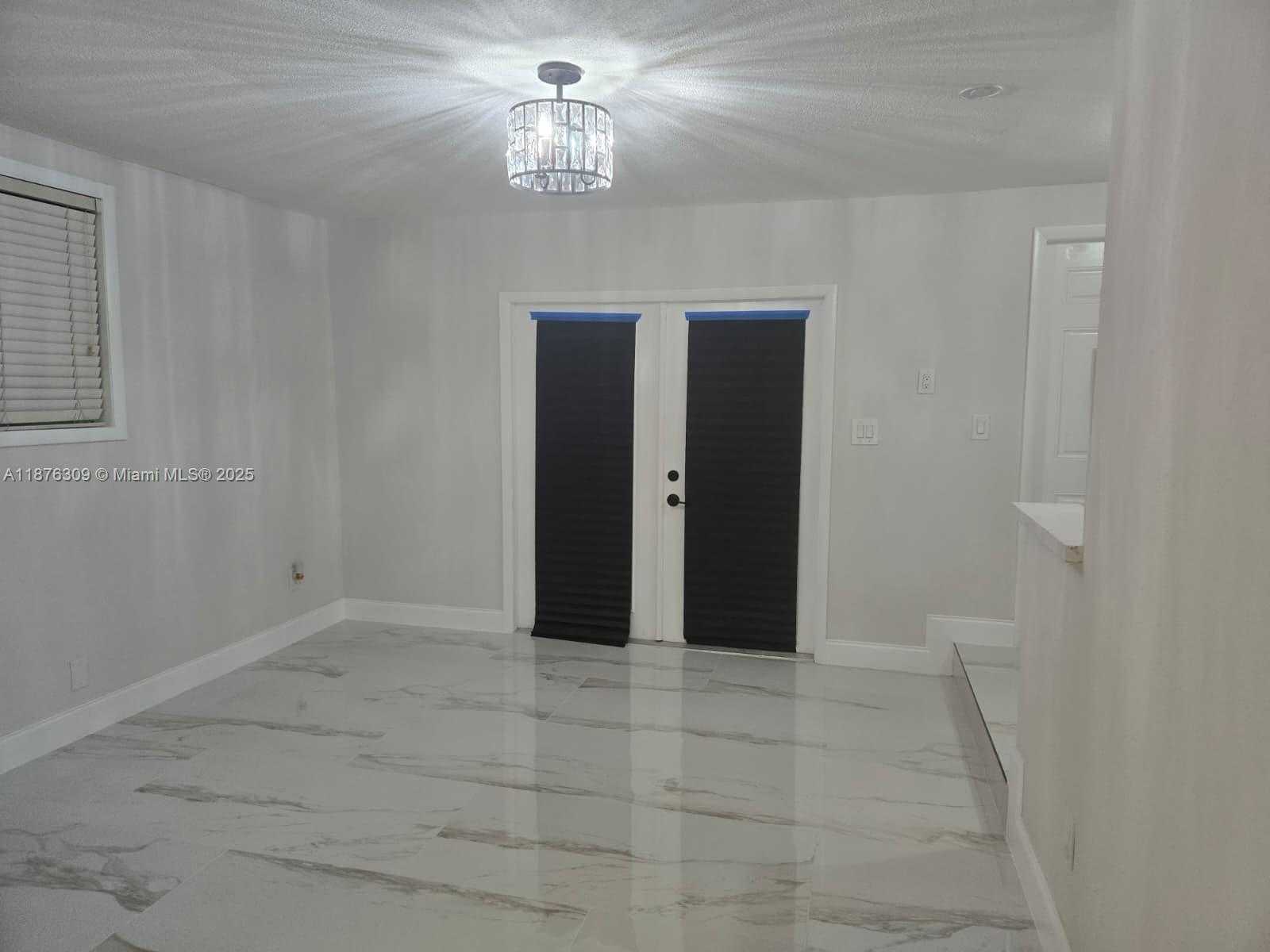 Small Image of 6400 MEADE ST, Hollywood Number 6