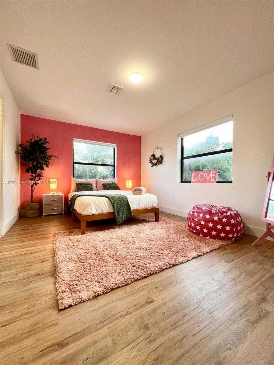 Small Image of 808 SOUTH WEST 29TH ST, Fort Lauderdale Number 15