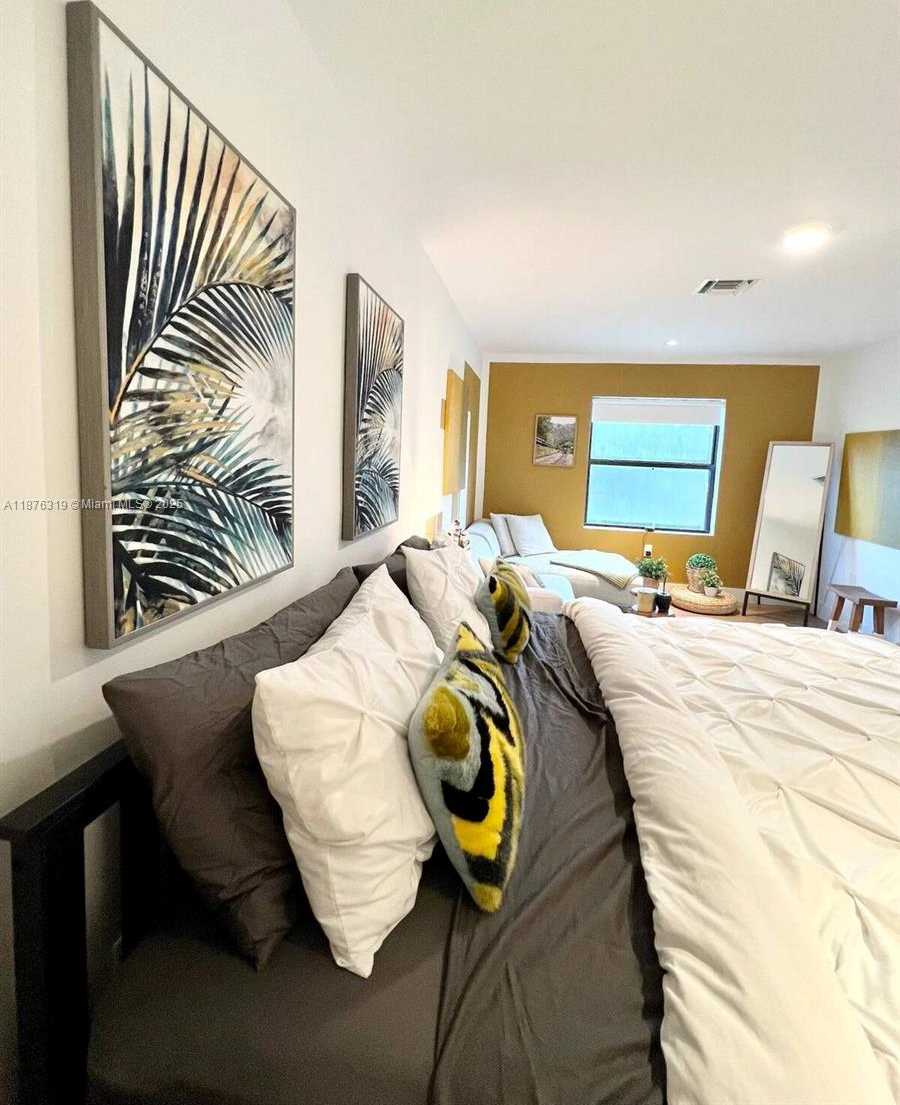 Small Image of 808 SOUTH WEST 29TH ST, Fort Lauderdale Number 16