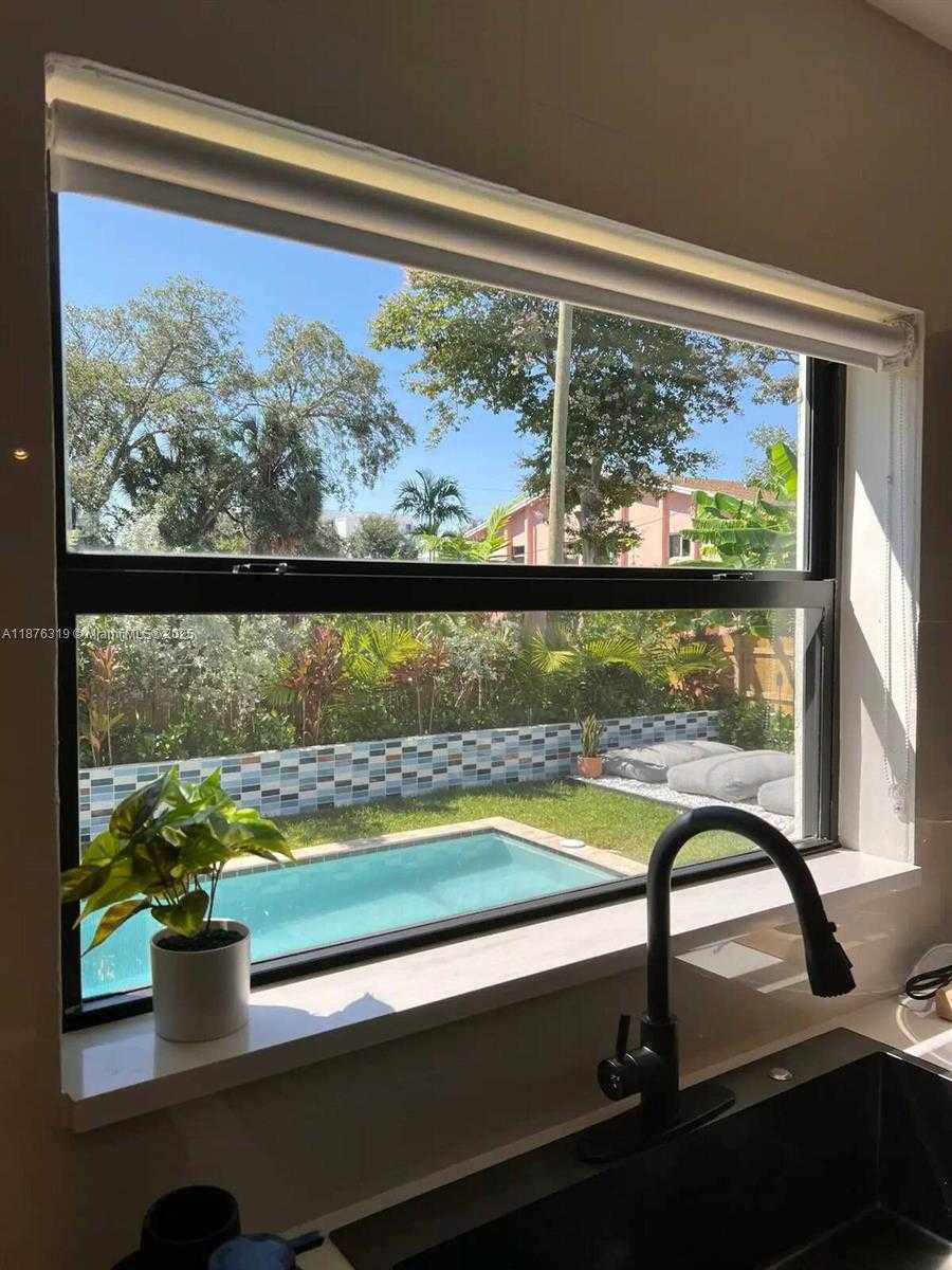 Small Image of 808 SOUTH WEST 29TH ST, Fort Lauderdale Number 17
