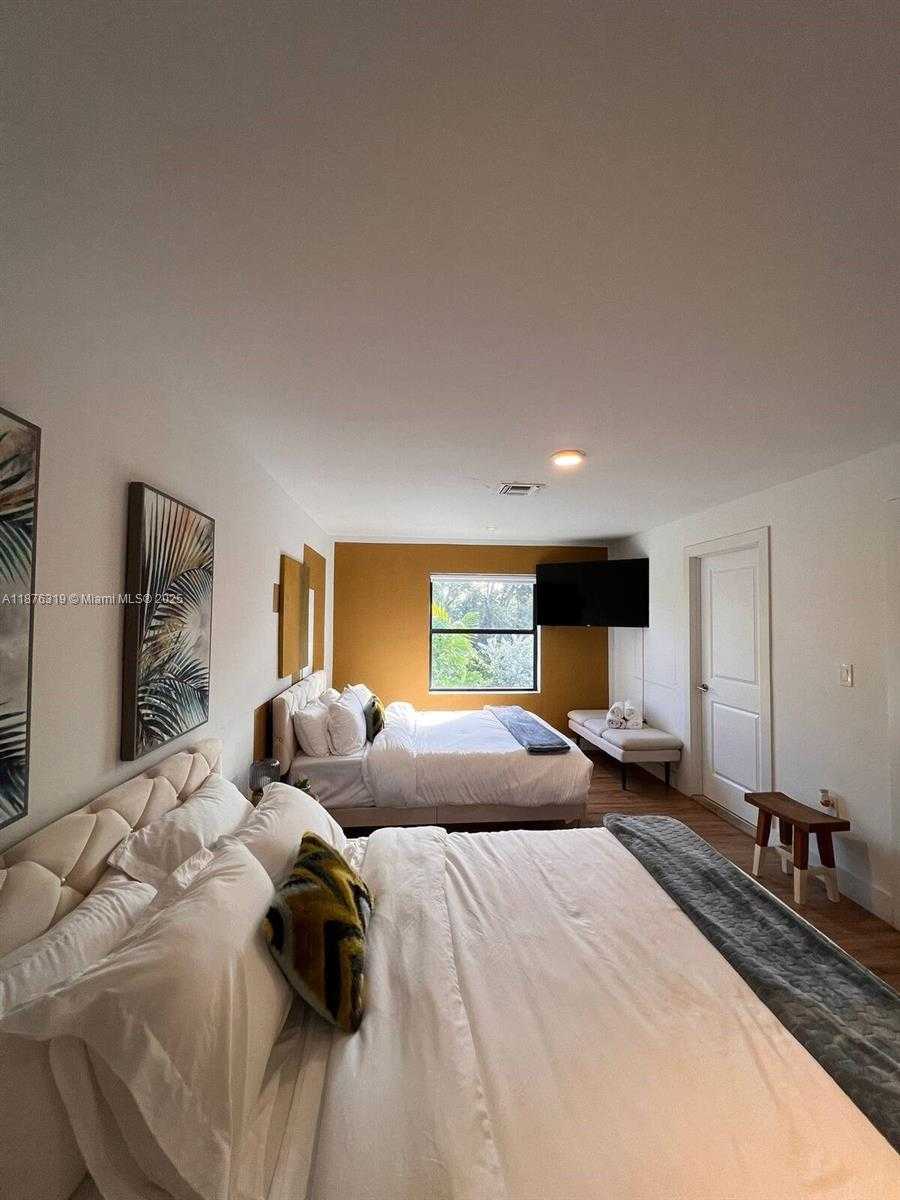 Small Image of 808 SOUTH WEST 29TH ST, Fort Lauderdale Number 32