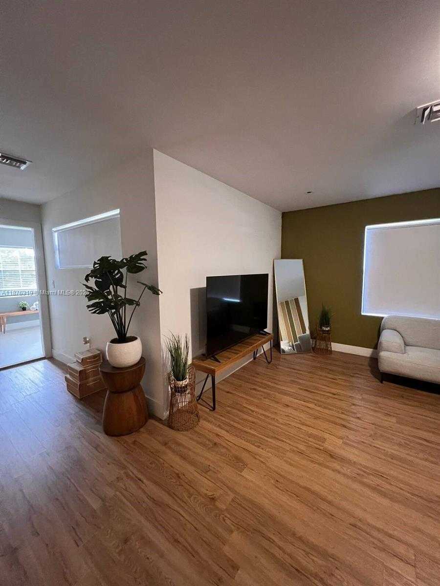 Small Image of 808 SOUTH WEST 29TH ST, Fort Lauderdale Number 38