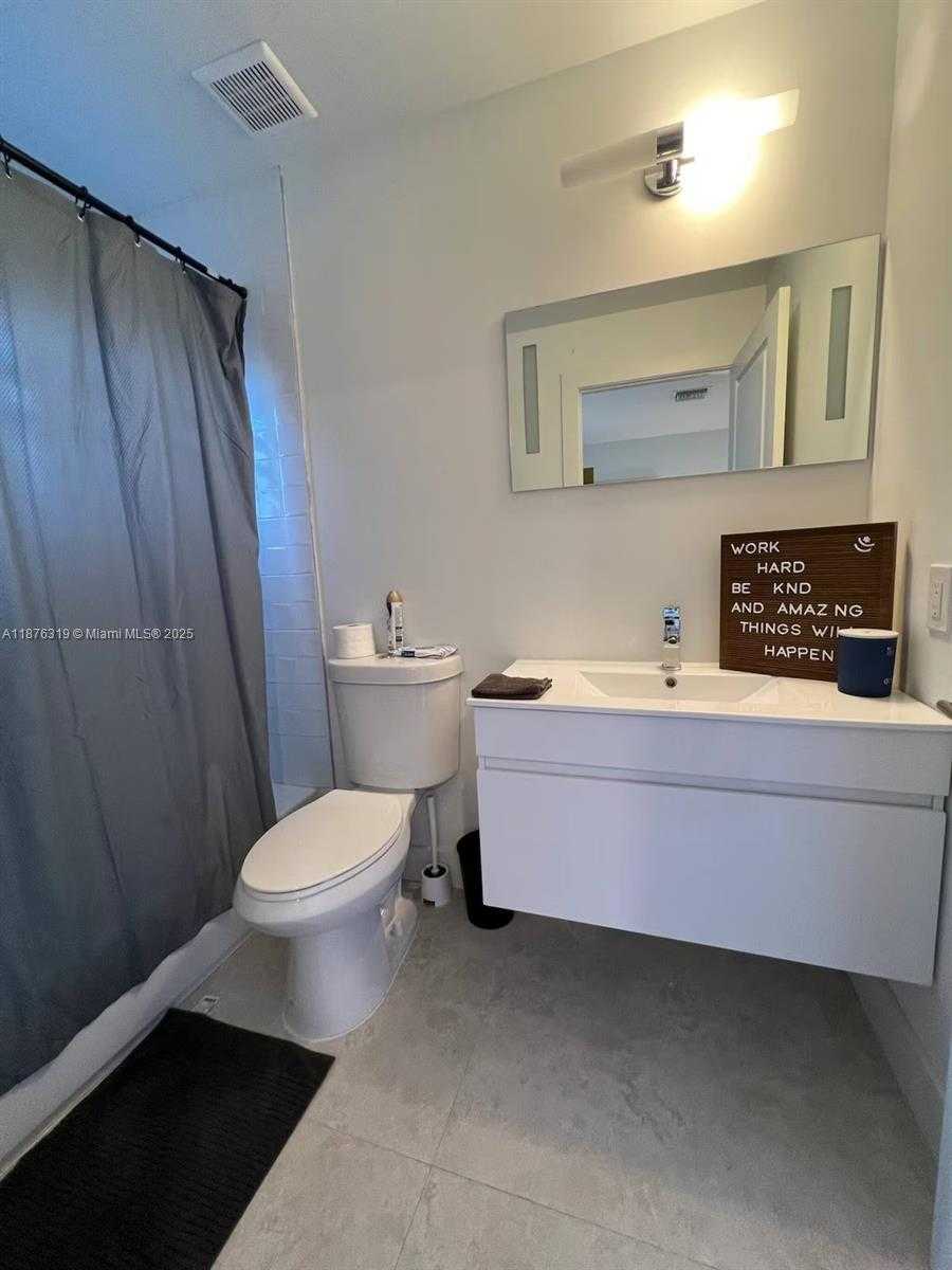 Small Image of 808 SOUTH WEST 29TH ST, Fort Lauderdale Number 49