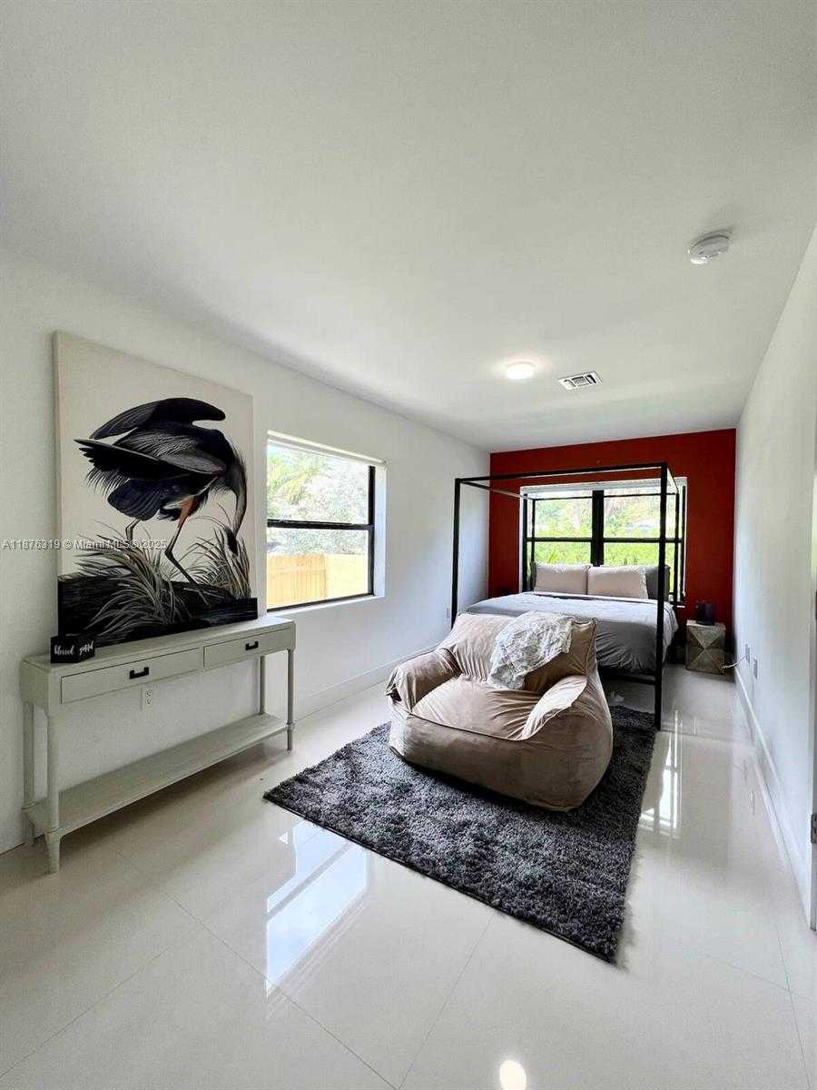 Small Image of 808 SOUTH WEST 29TH ST, Fort Lauderdale Number 7