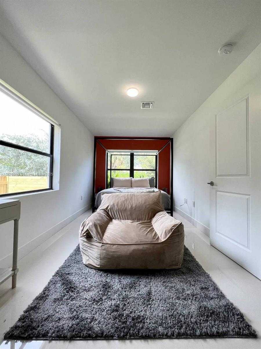 Small Image of 808 SOUTH WEST 29TH ST, Fort Lauderdale Number 8