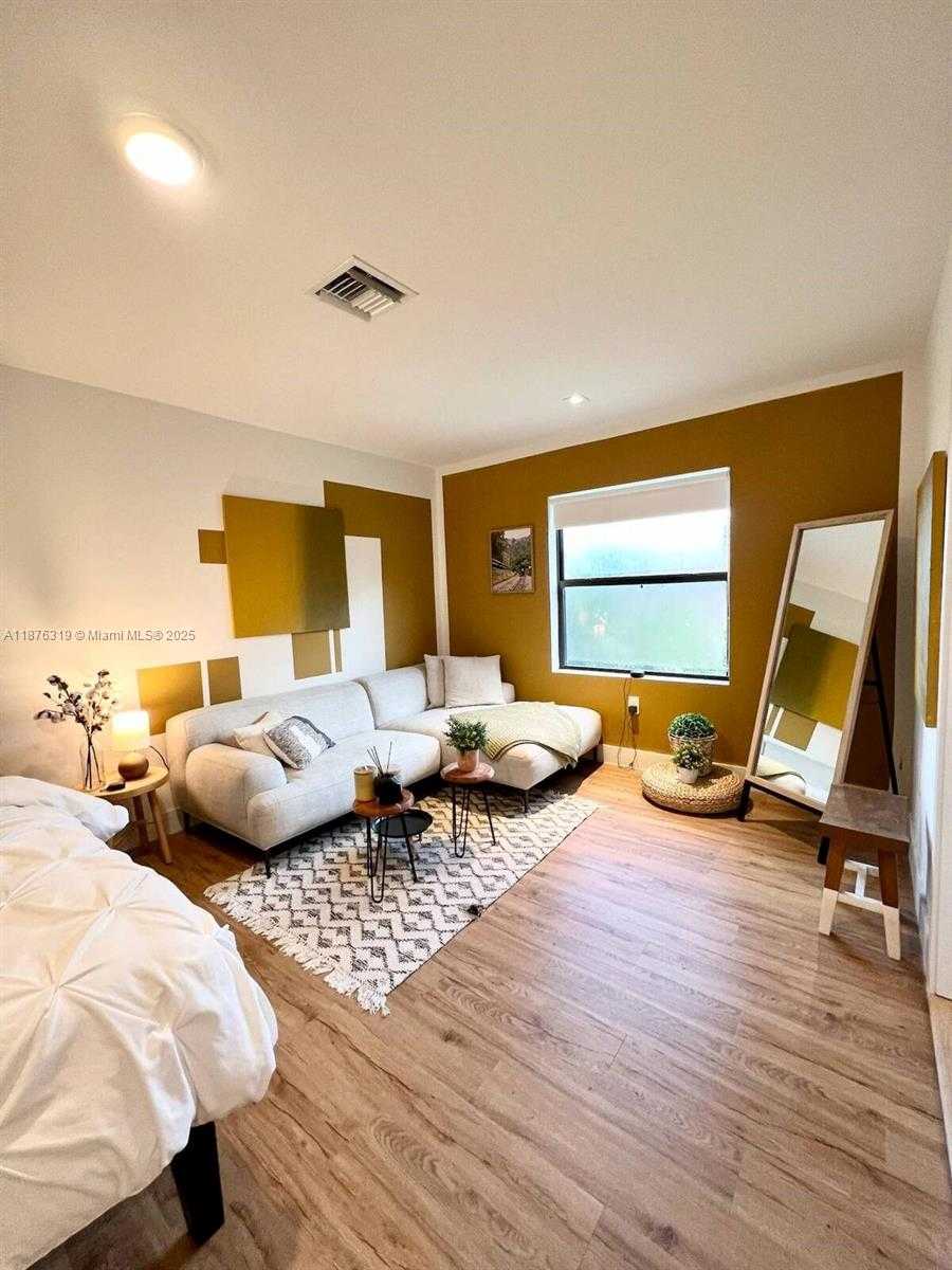 Small Image of 808 SOUTH WEST 29TH ST, Fort Lauderdale Number 9