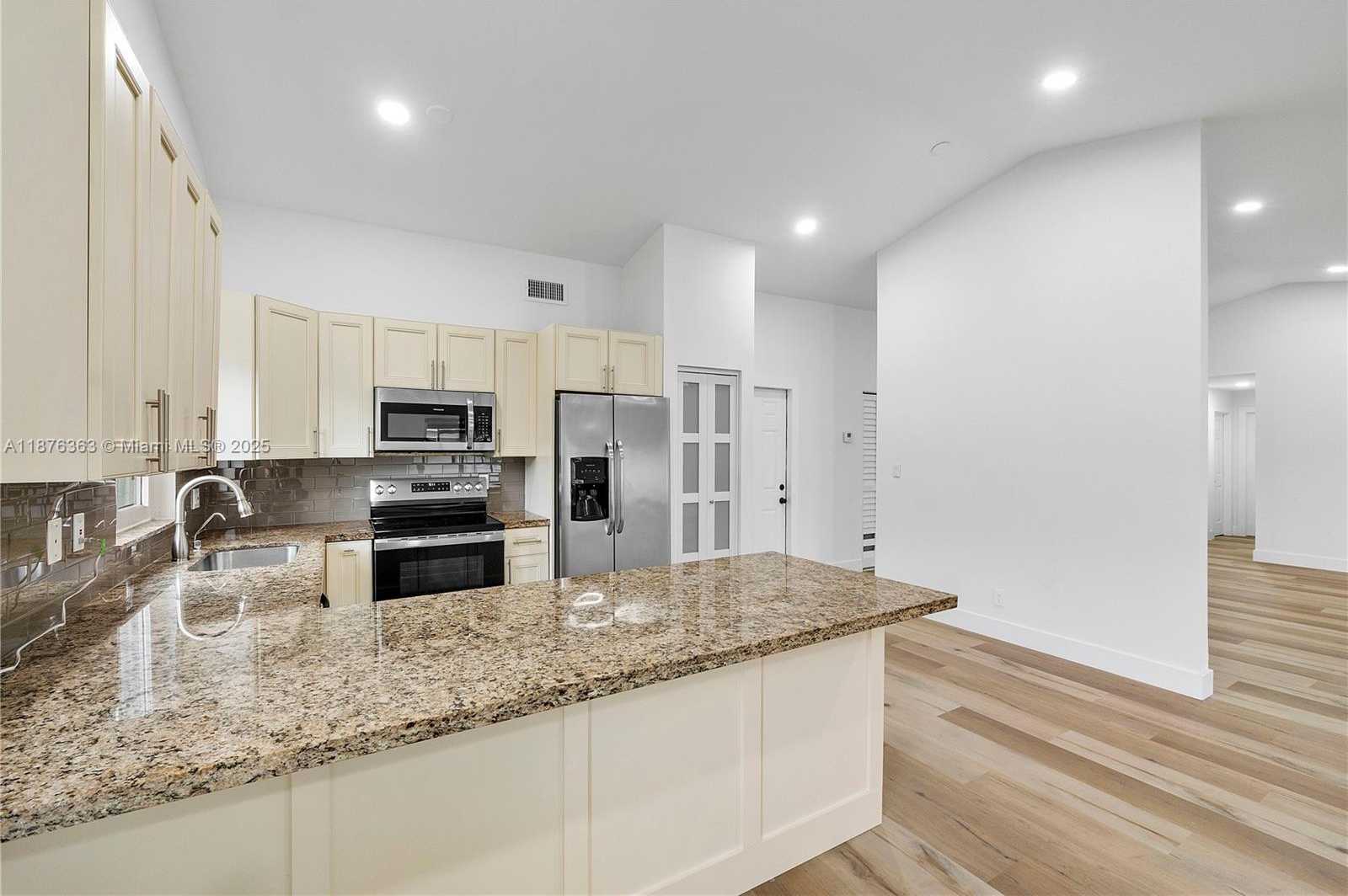 Small Image of 4931 NORTH WEST 83RD TER, Lauderhill Number 12