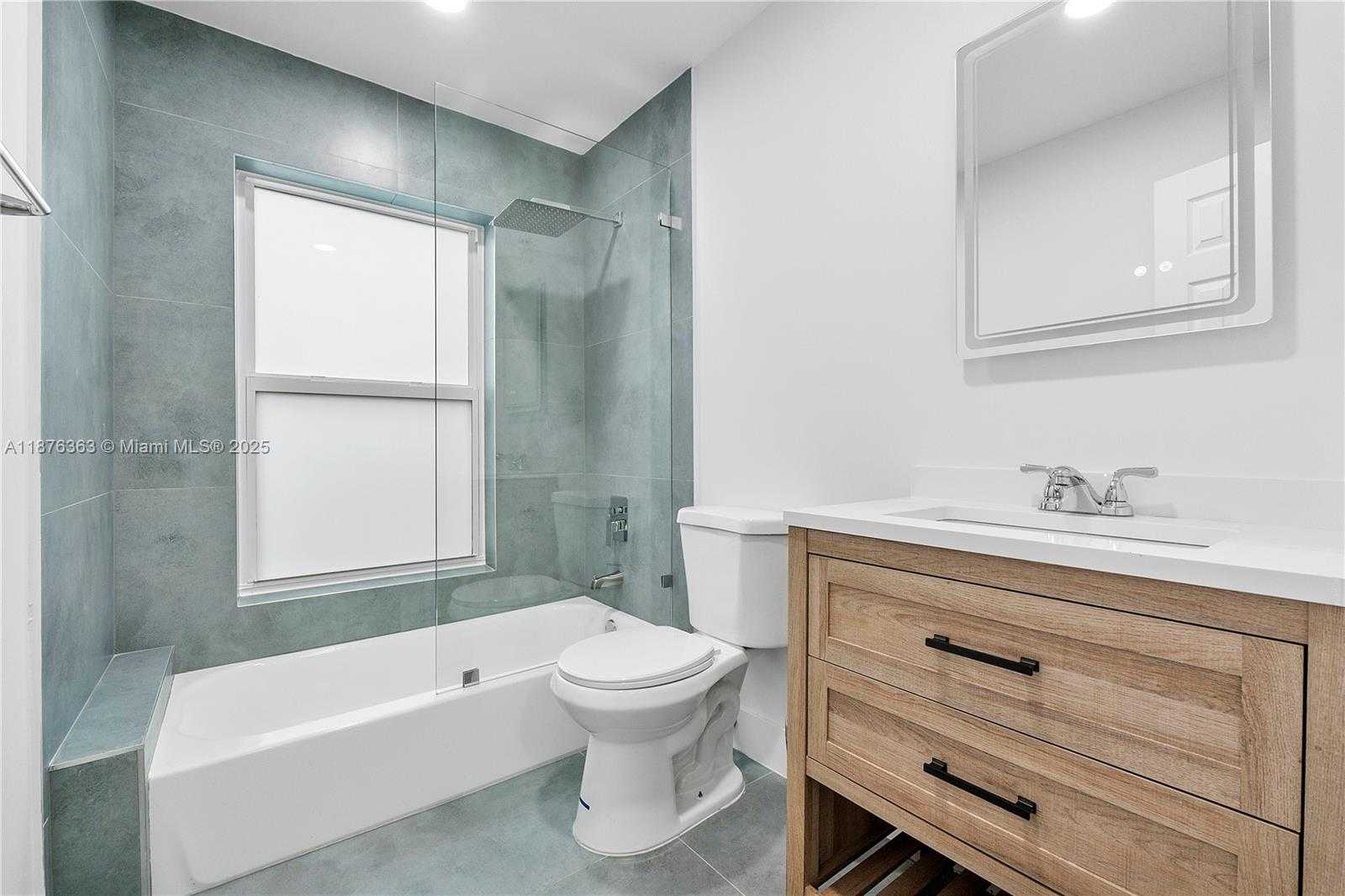 Small Image of 4931 NORTH WEST 83RD TER, Lauderhill Number 21