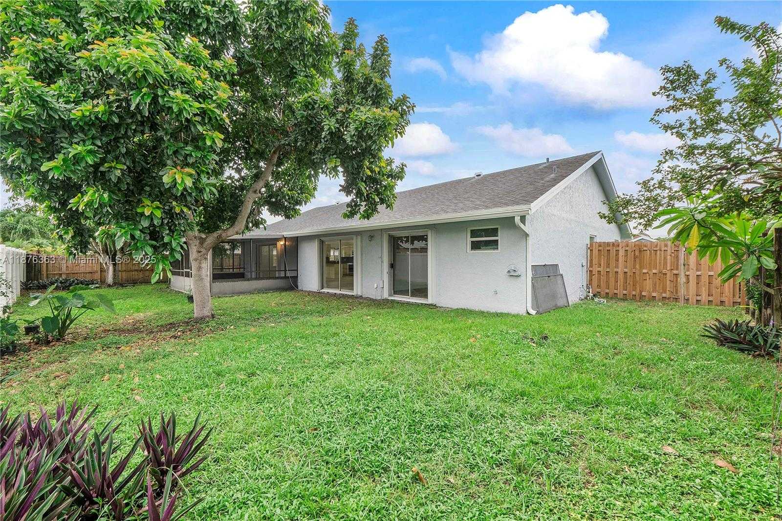 Small Image of 4931 NORTH WEST 83RD TER, Lauderhill Number 28