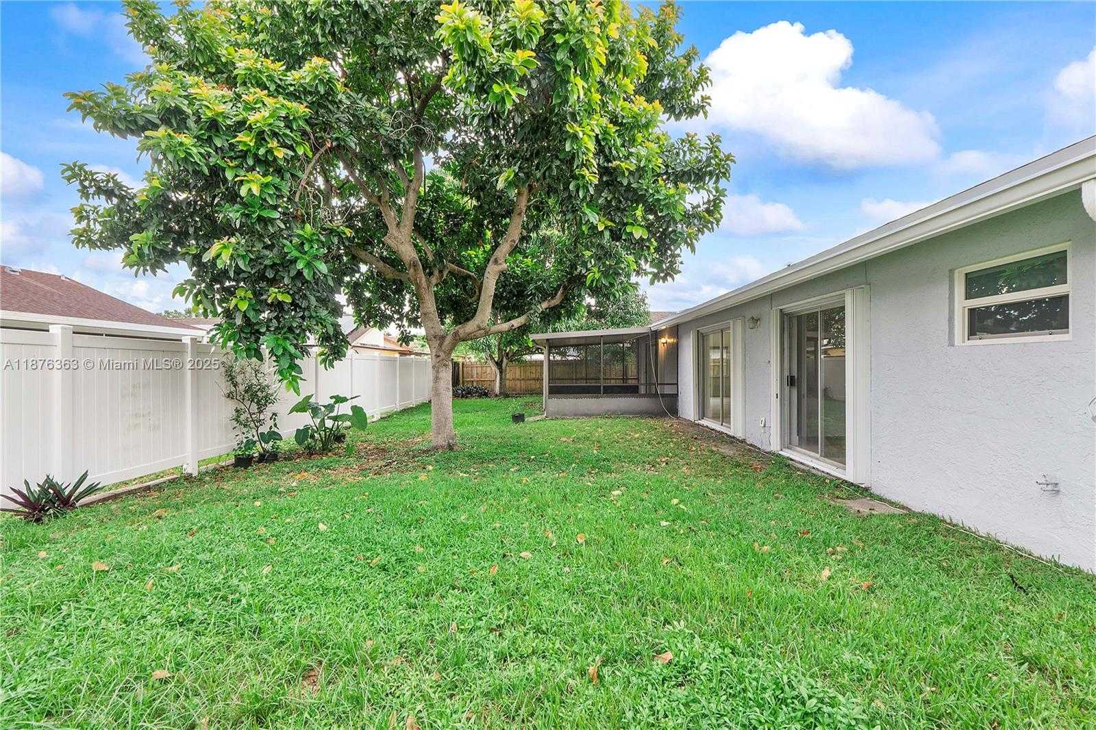 Small Image of 4931 NORTH WEST 83RD TER, Lauderhill Number 29