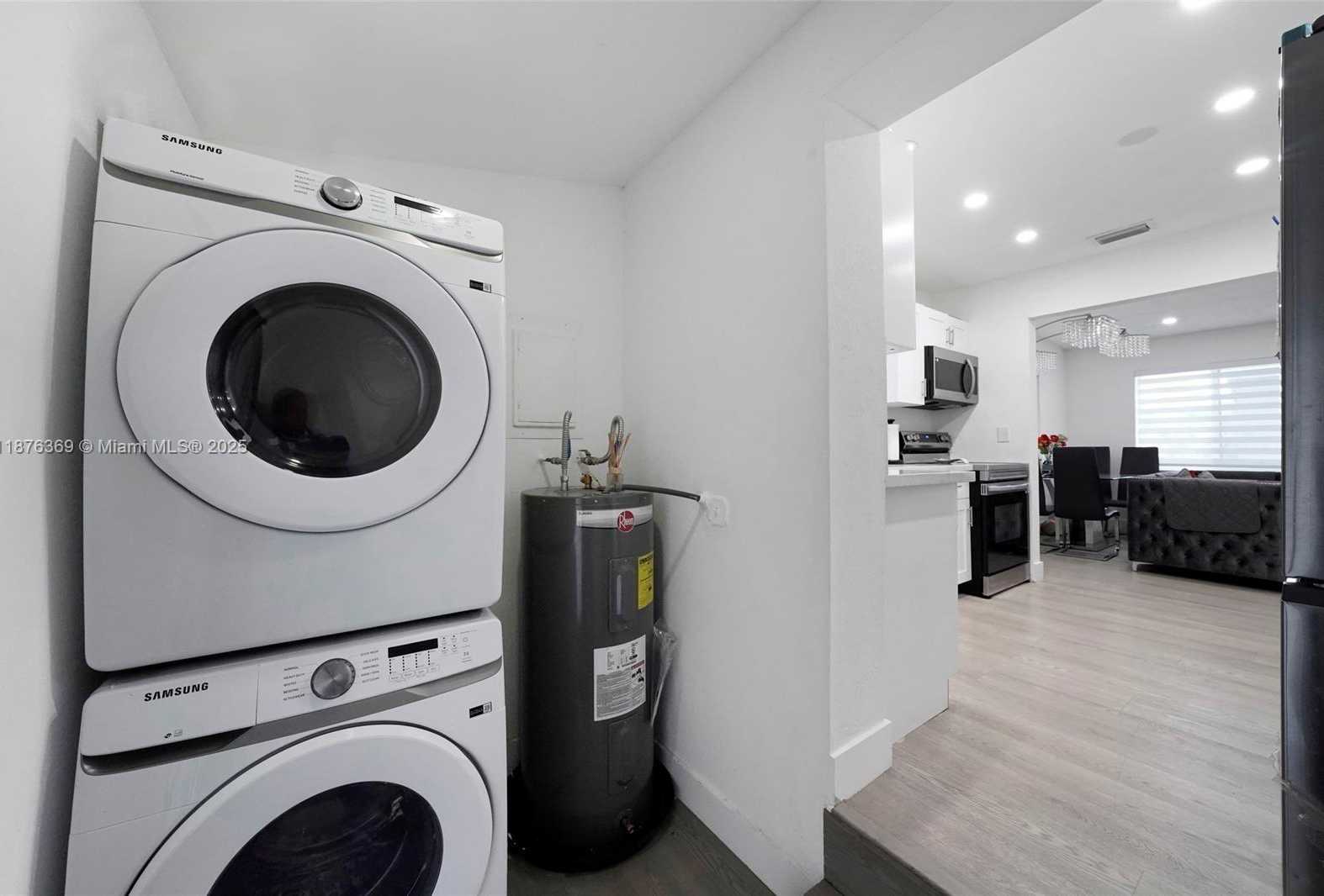 Small Image of 6404 MEADE ST, Hollywood Number 22