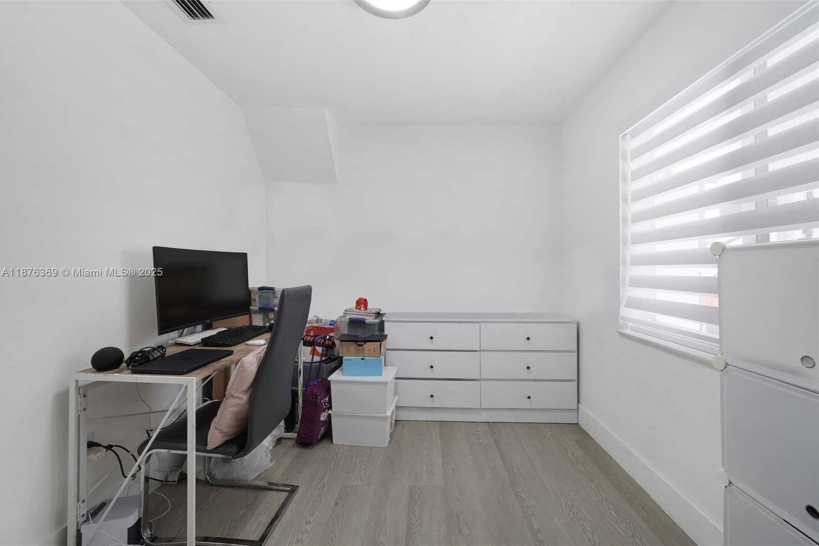Small Image of 6404 MEADE ST, Hollywood Number 24