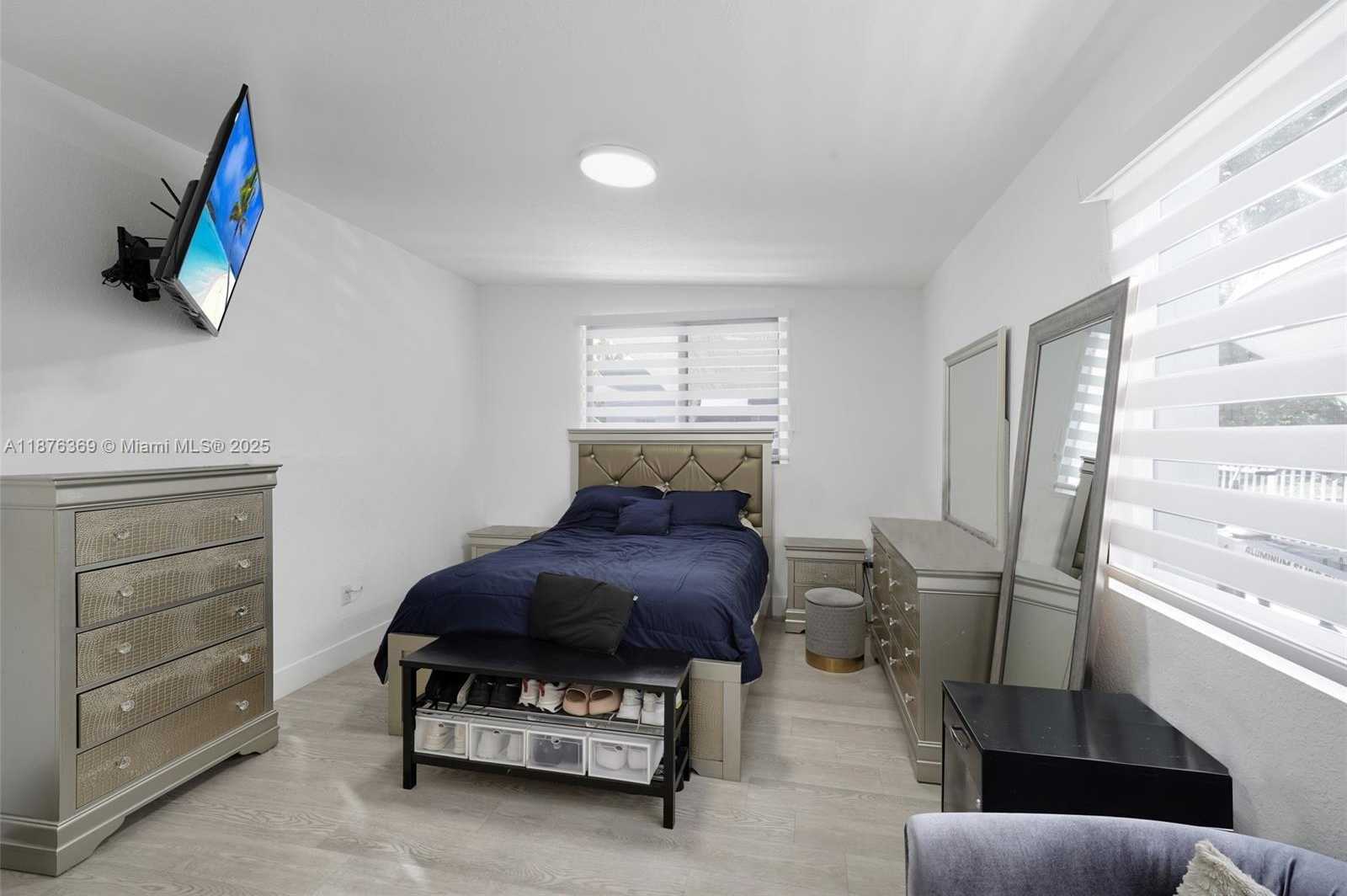 Small Image of 6404 MEADE ST, Hollywood Number 26