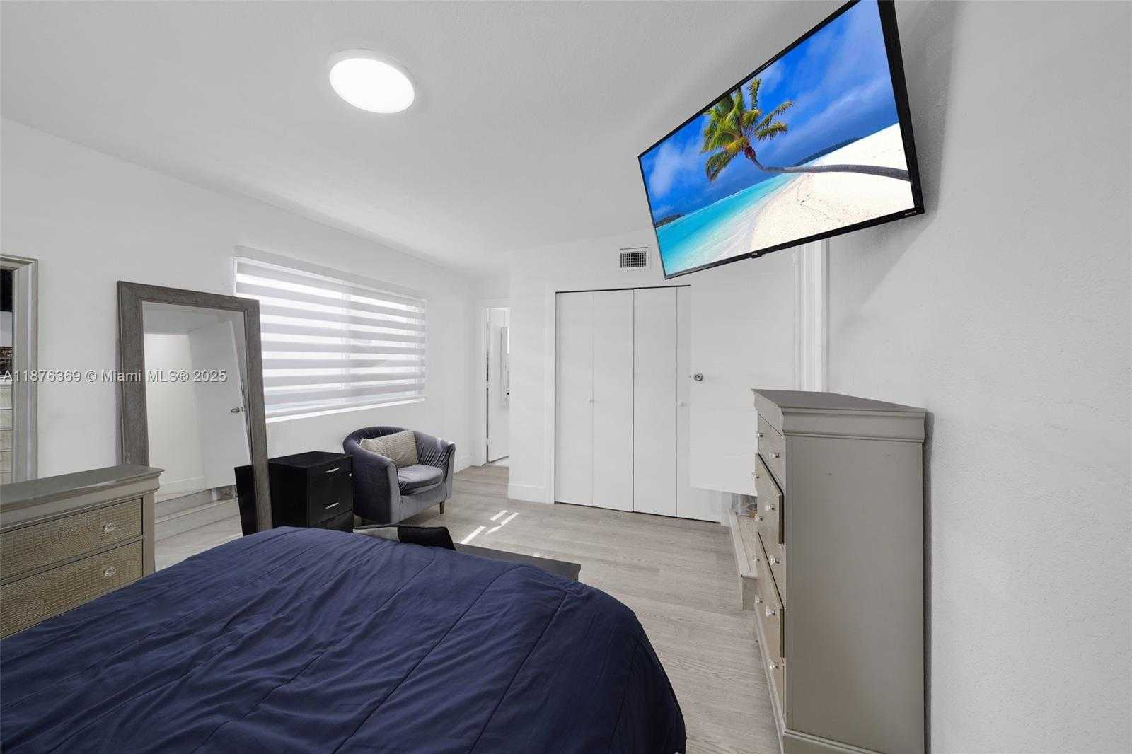 Small Image of 6404 MEADE ST, Hollywood Number 27