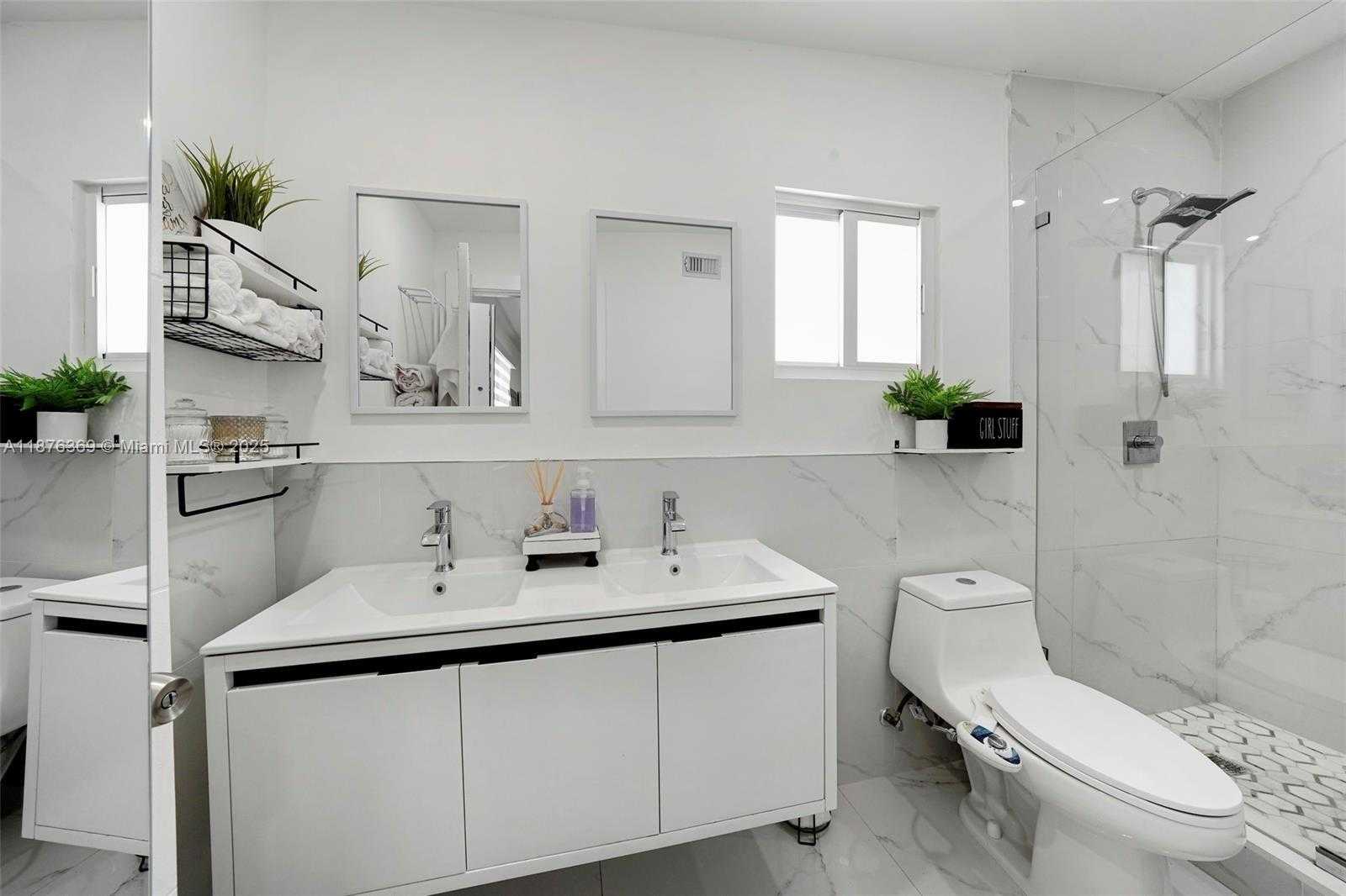 Small Image of 6404 MEADE ST, Hollywood Number 28