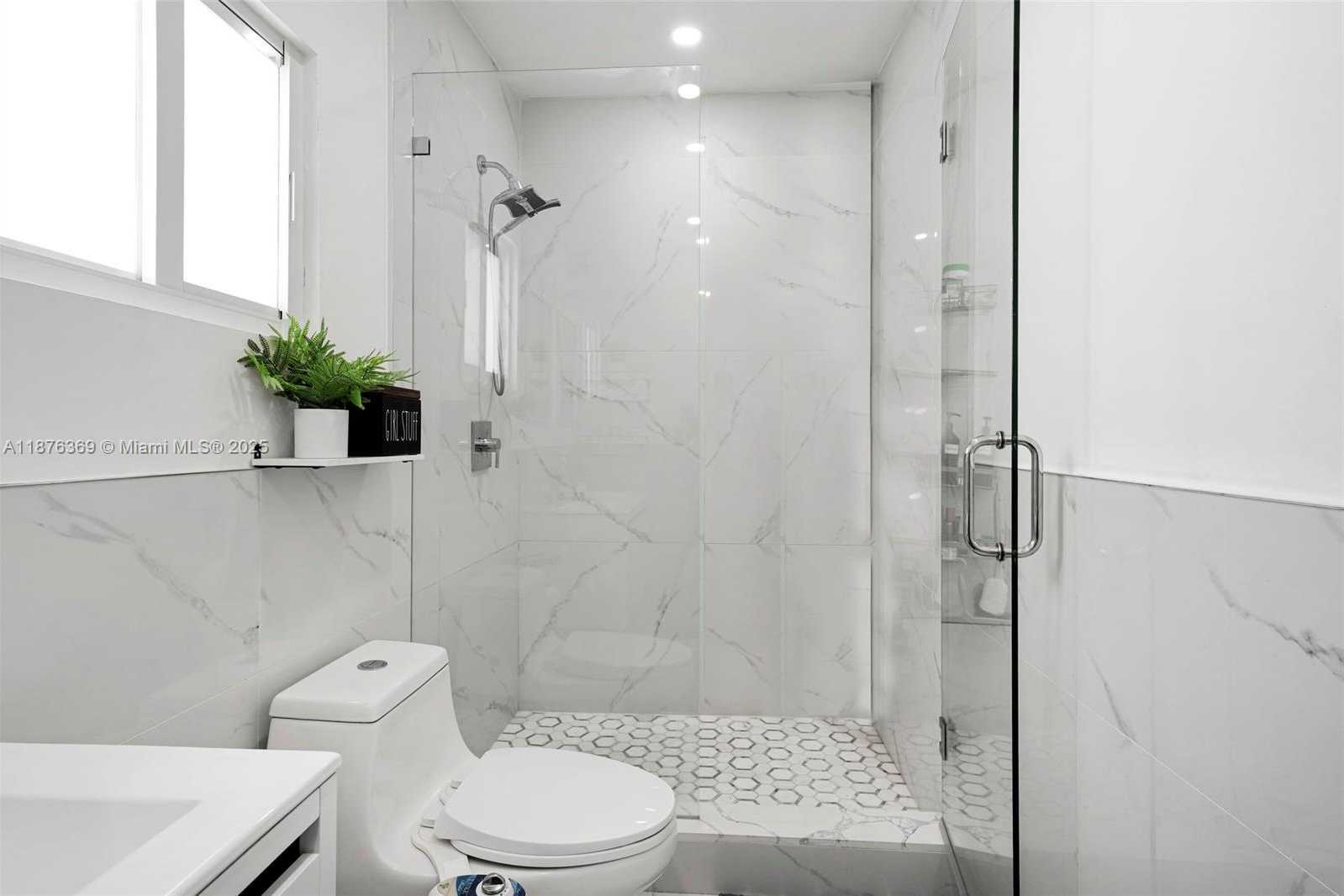 Small Image of 6404 MEADE ST, Hollywood Number 29