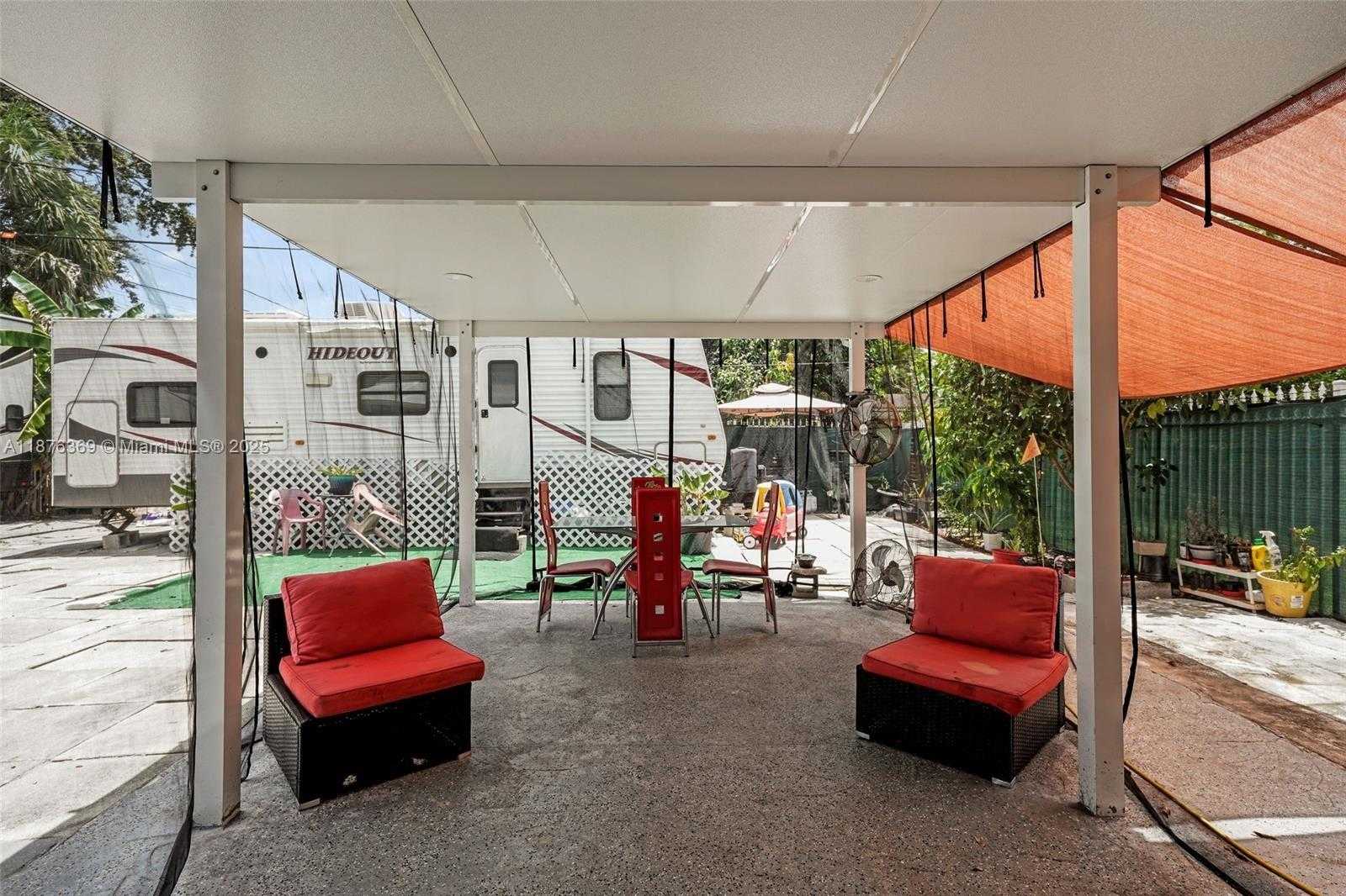 Small Image of 6404 MEADE ST, Hollywood Number 32