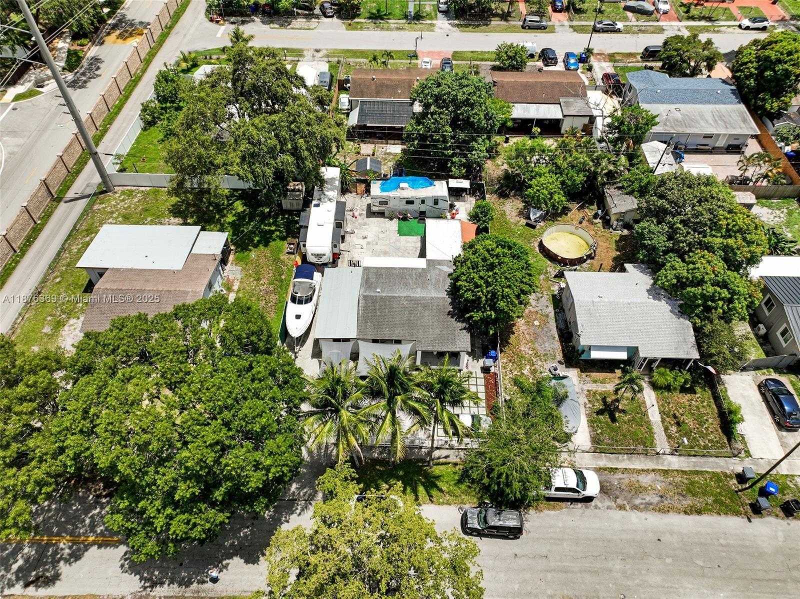 Small Image of 6404 MEADE ST, Hollywood Number 33