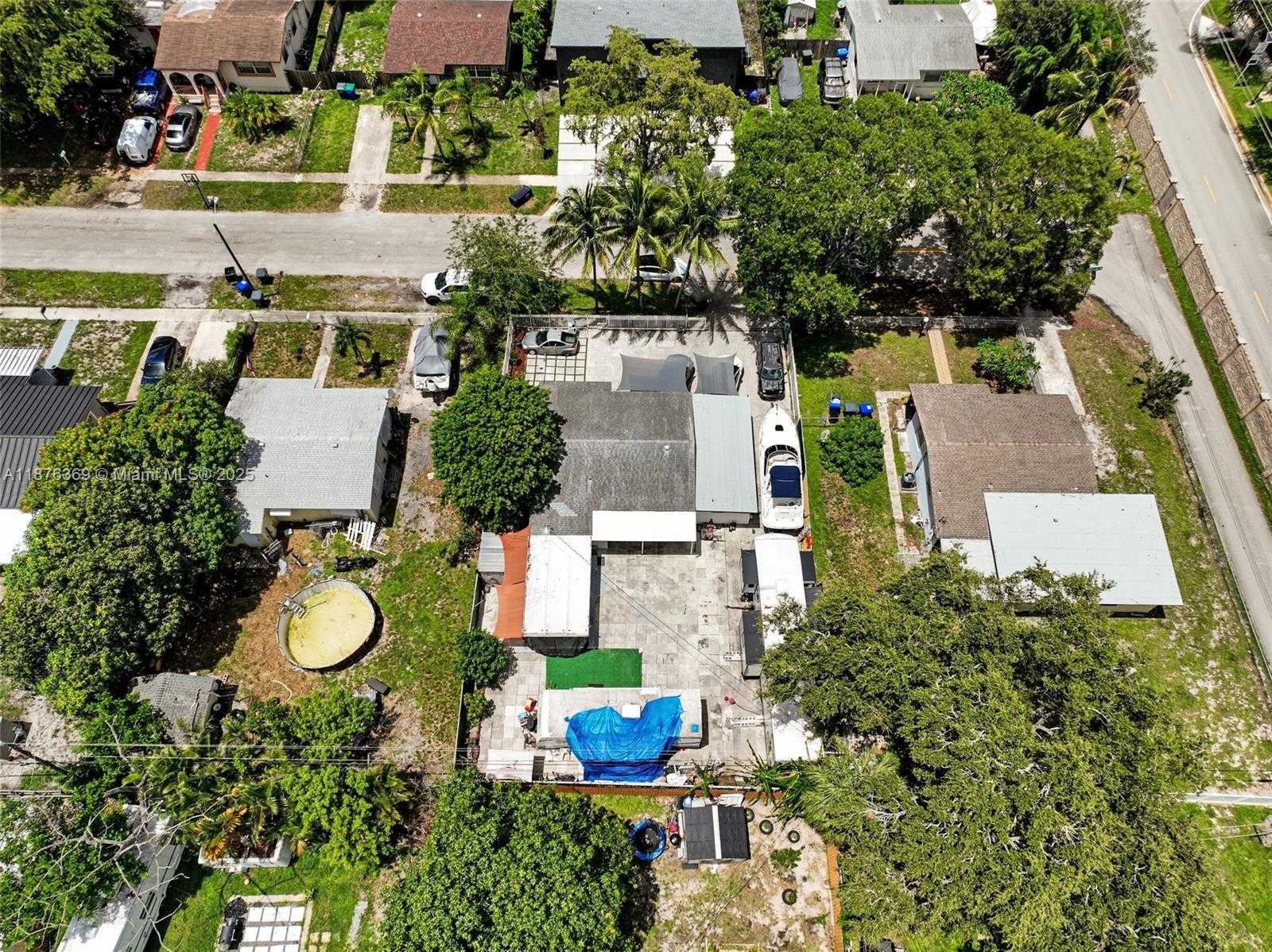Small Image of 6404 MEADE ST, Hollywood Number 39