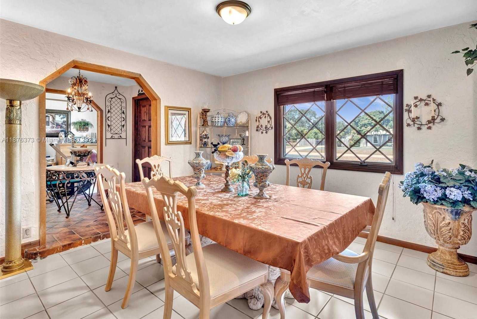 Small Image of 5310 SOUTH WEST 109TH AVE, Davie Number 20