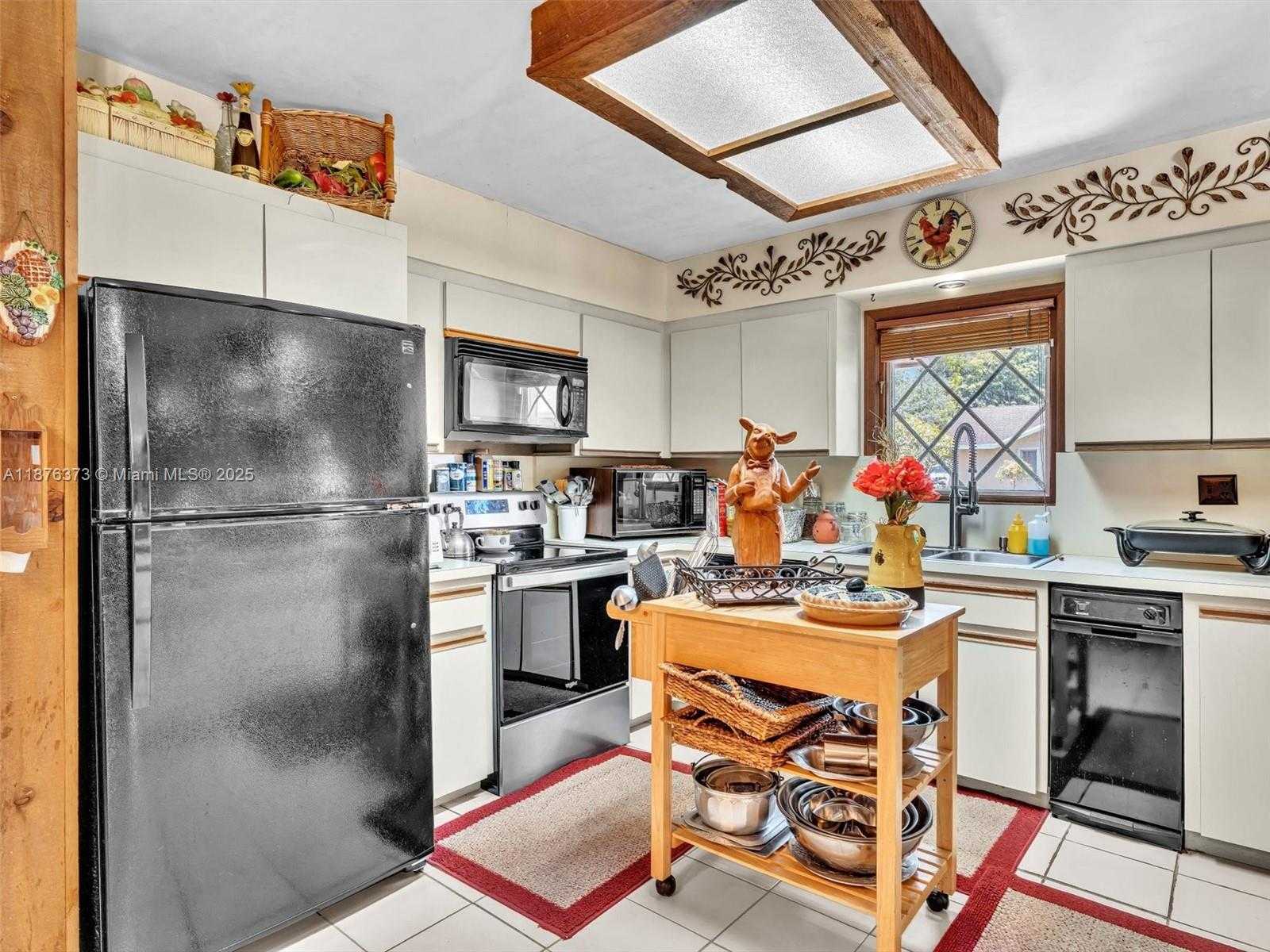 Small Image of 5310 SOUTH WEST 109TH AVE, Davie Number 42
