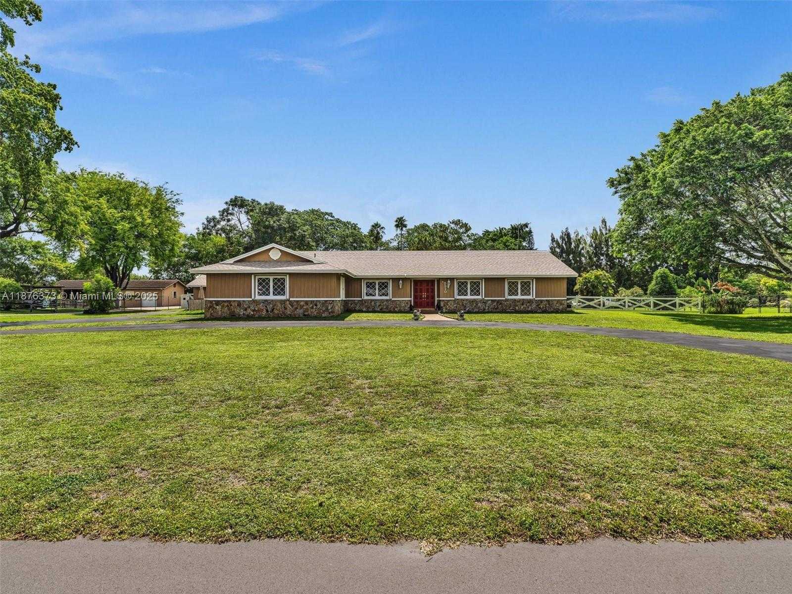 Small Image of 5310 SOUTH WEST 109TH AVE, Davie Number 51
