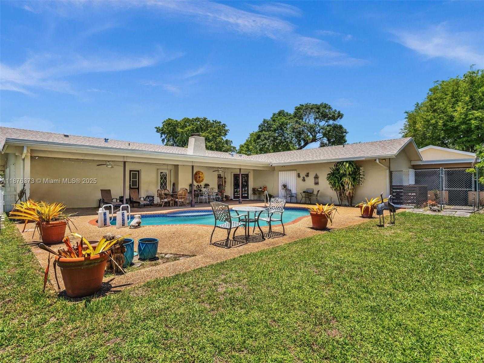 Small Image of 5310 SOUTH WEST 109TH AVE, Davie Number 60