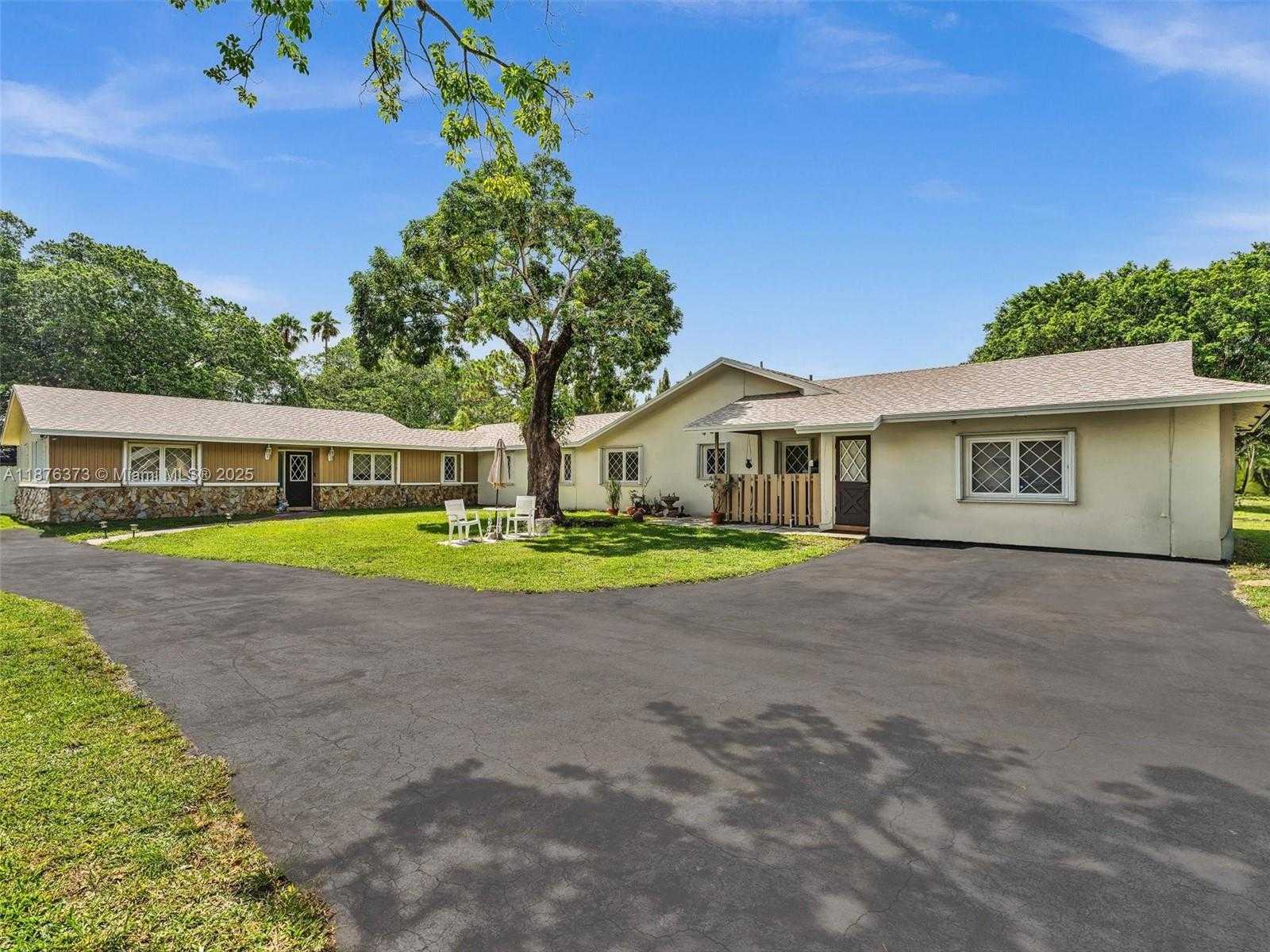 Small Image of 5310 SOUTH WEST 109TH AVE, Davie Number 69