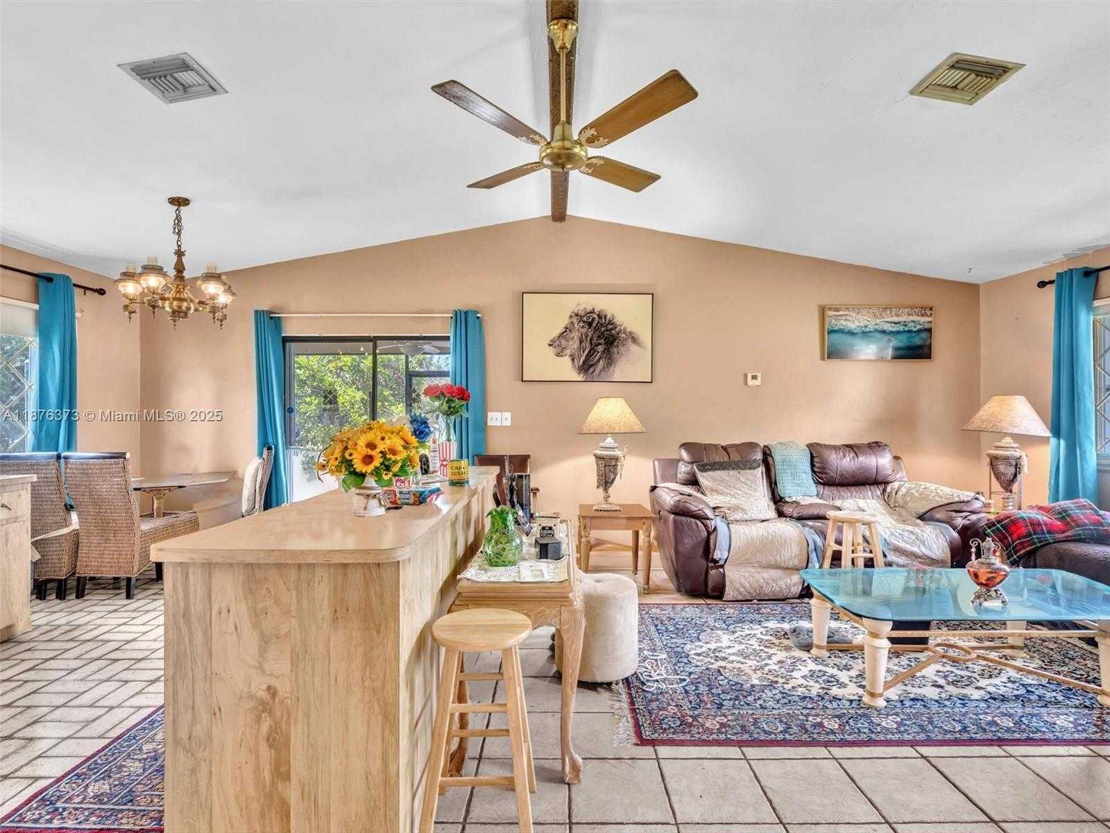 Small Image of 5310 SOUTH WEST 109TH AVE, Davie Number 83