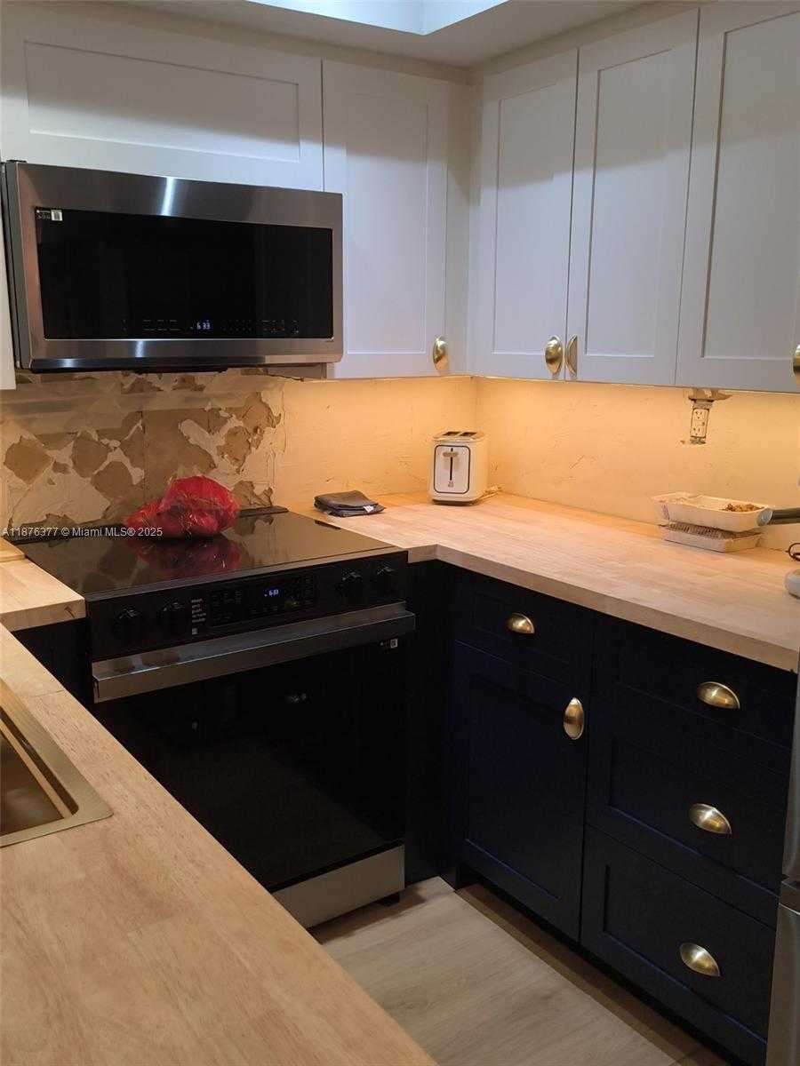 Small Image of 839 NORTH WEST 13TH AVE, Fort Lauderdale Number 10